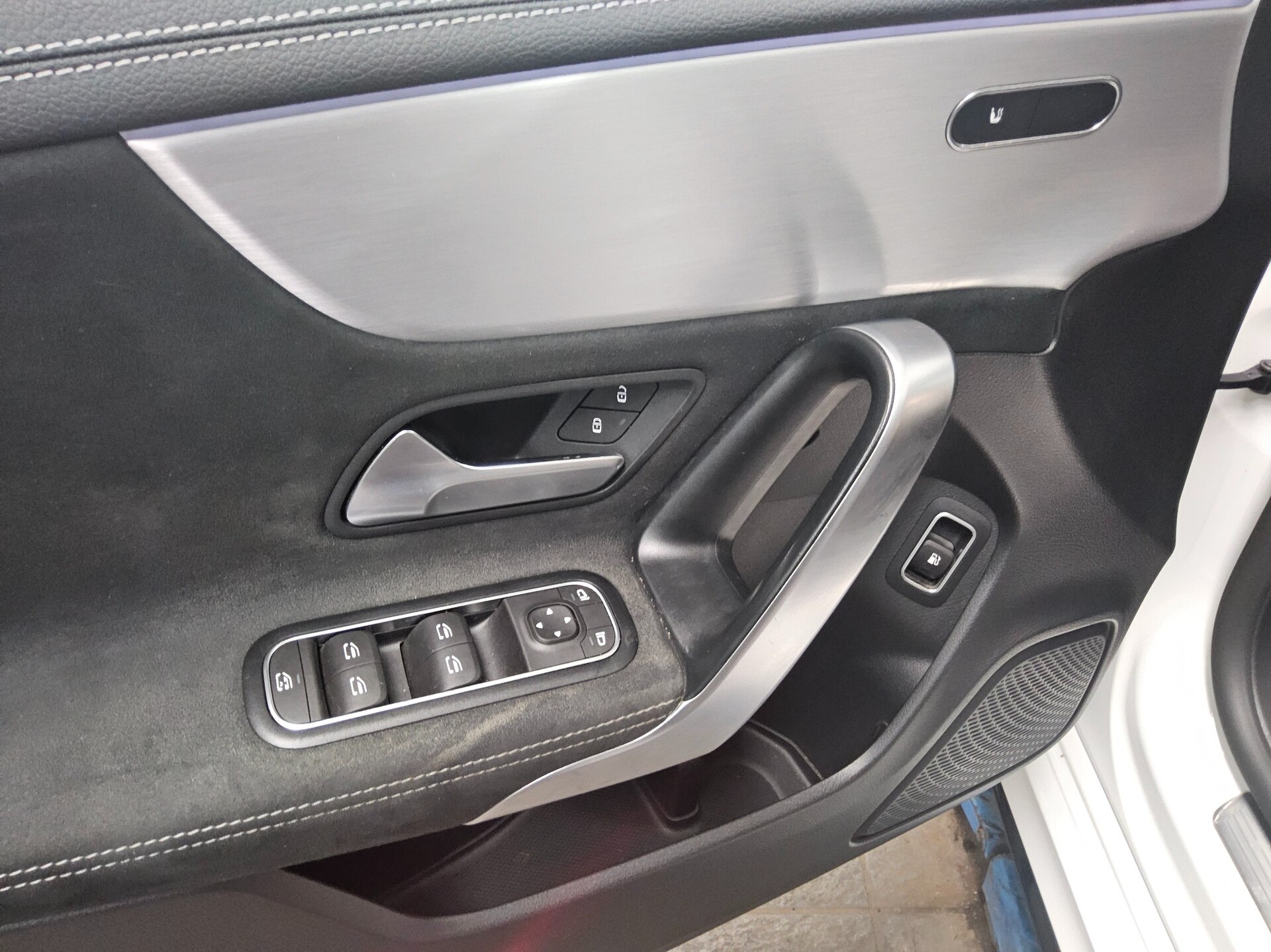 Mercedes-Benz CLA 250 Shooting Brake e AMG-Line Navi LED MBUX 10