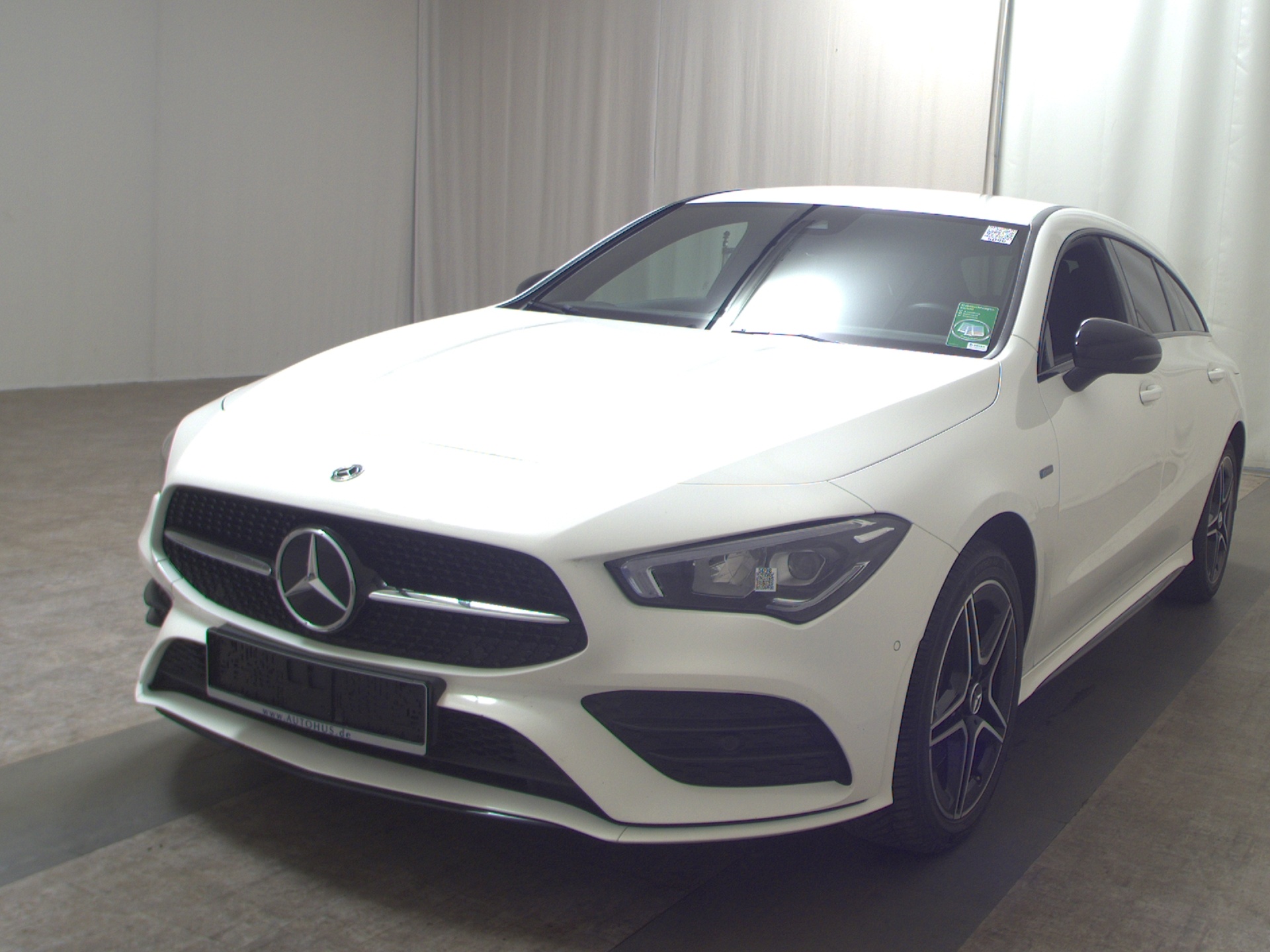 Mercedes-Benz CLA 250 Shooting Brake e AMG-Line Navi LED MBUX 2