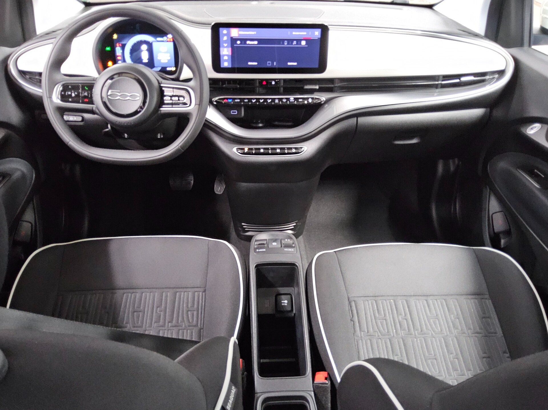 Fiat 500e Base 42kWh Bluetooth MFL DAB+ 5