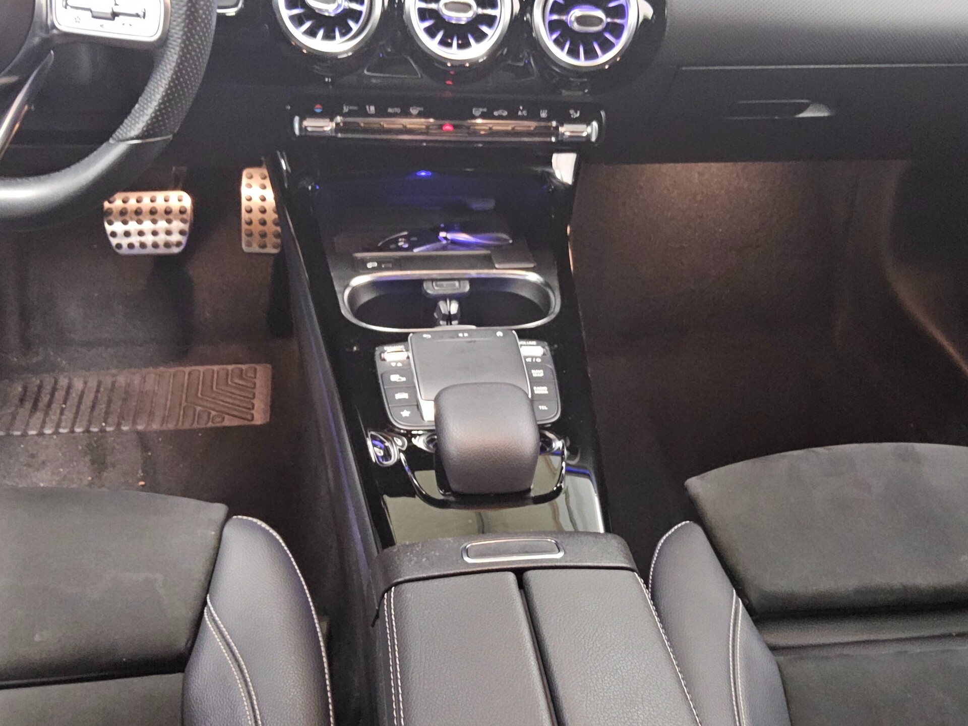 Mercedes-Benz A 250 e AMG-Line Night Navi LED MBUX+ Kamera 6