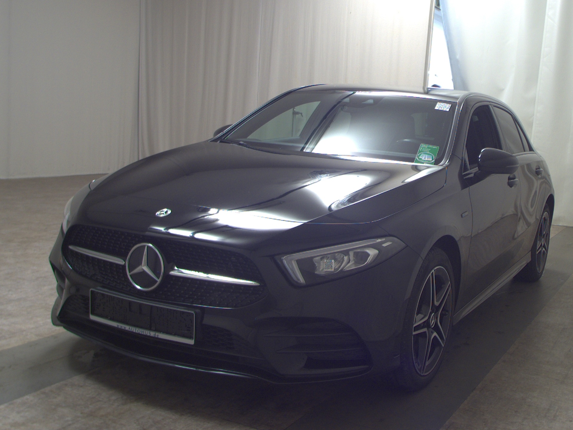 Mercedes-Benz A 250 e AMG-Line Night Navi LED MBUX+ Kamera 2