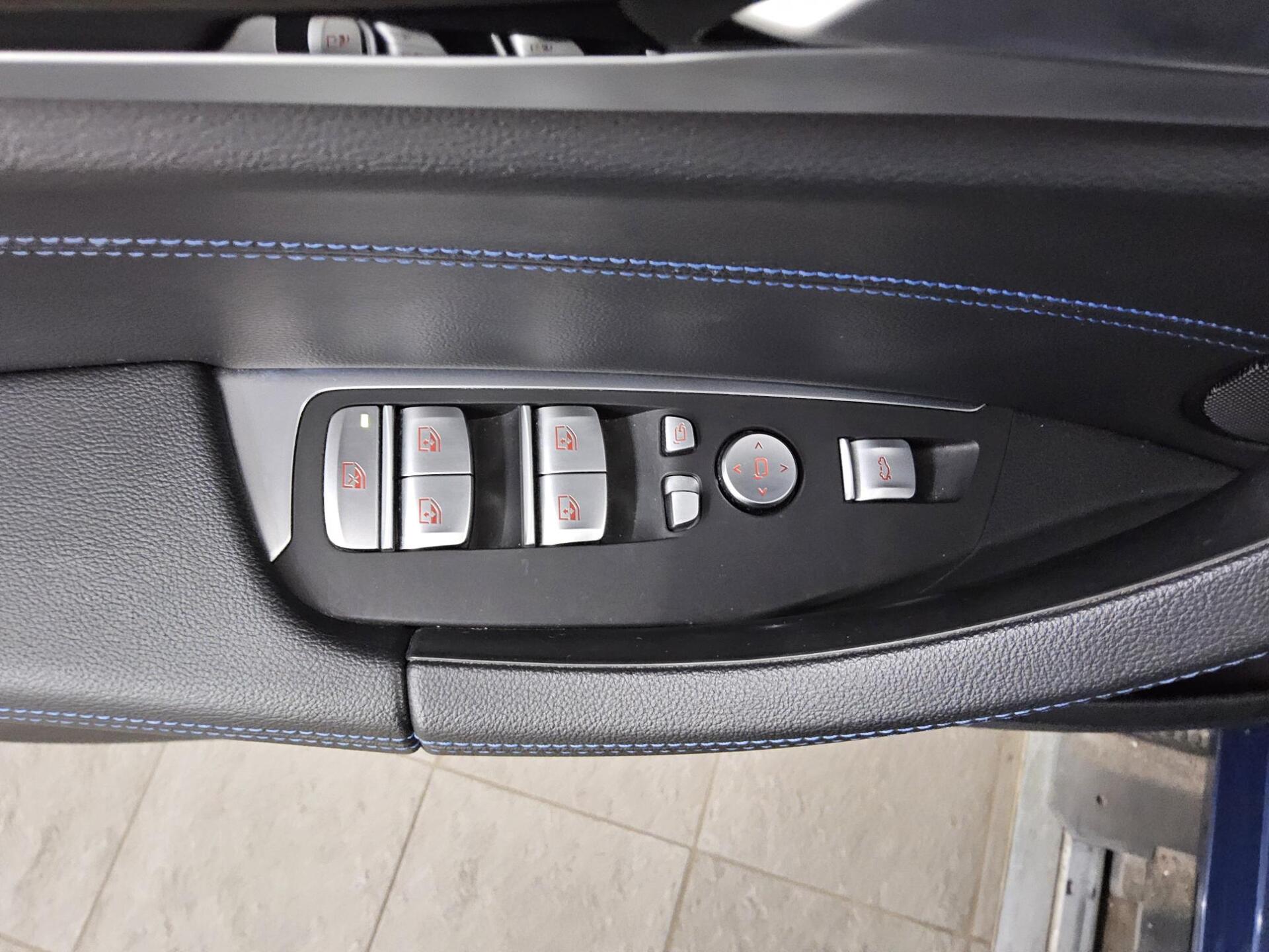 BMW X3 xDrive20d M-Sport T-Leder Navi LED RfK AHK 9