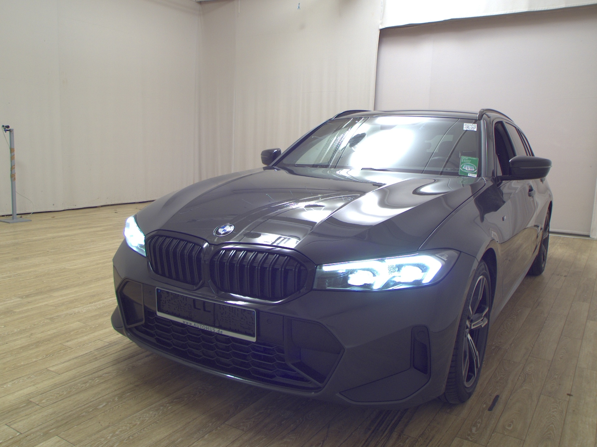 BMW 320dA Touring M-Sport Leder Navi LED Curved LC 2