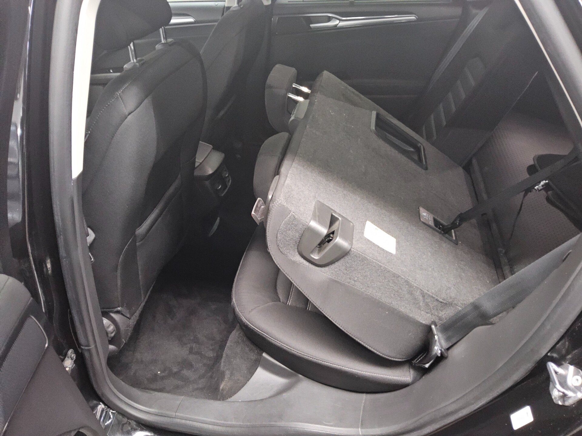 Ford Mondeo Turnier 2.0 EB Business Navi LED RfK AHK 13