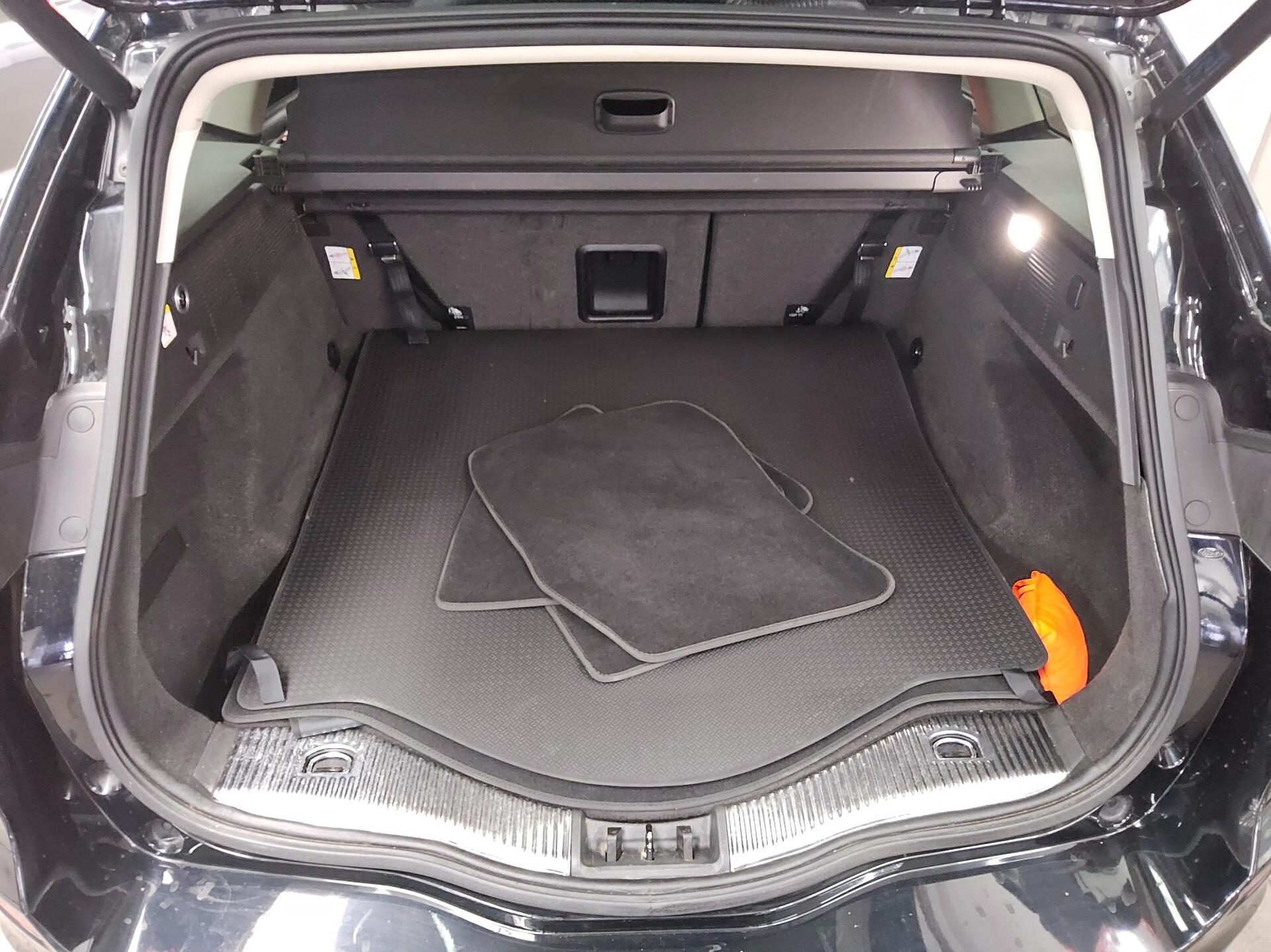 Ford Mondeo Turnier 2.0 EB Business Navi LED RfK AHK 11