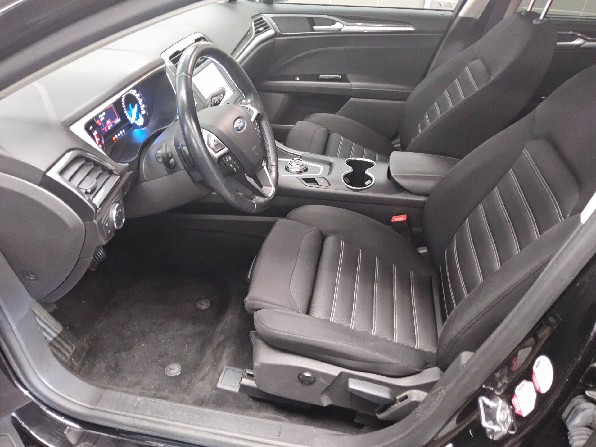 Ford Mondeo Turnier 2.0 EB Business Navi LED RfK AHK 8