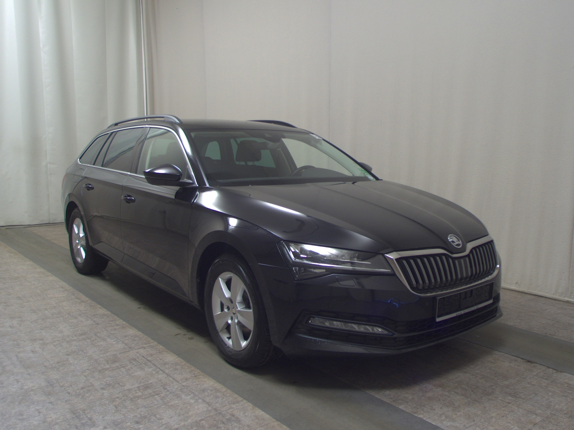 Skoda Superb Kombi 2.0 TDI Ambition Navi LED vc RfK 3
