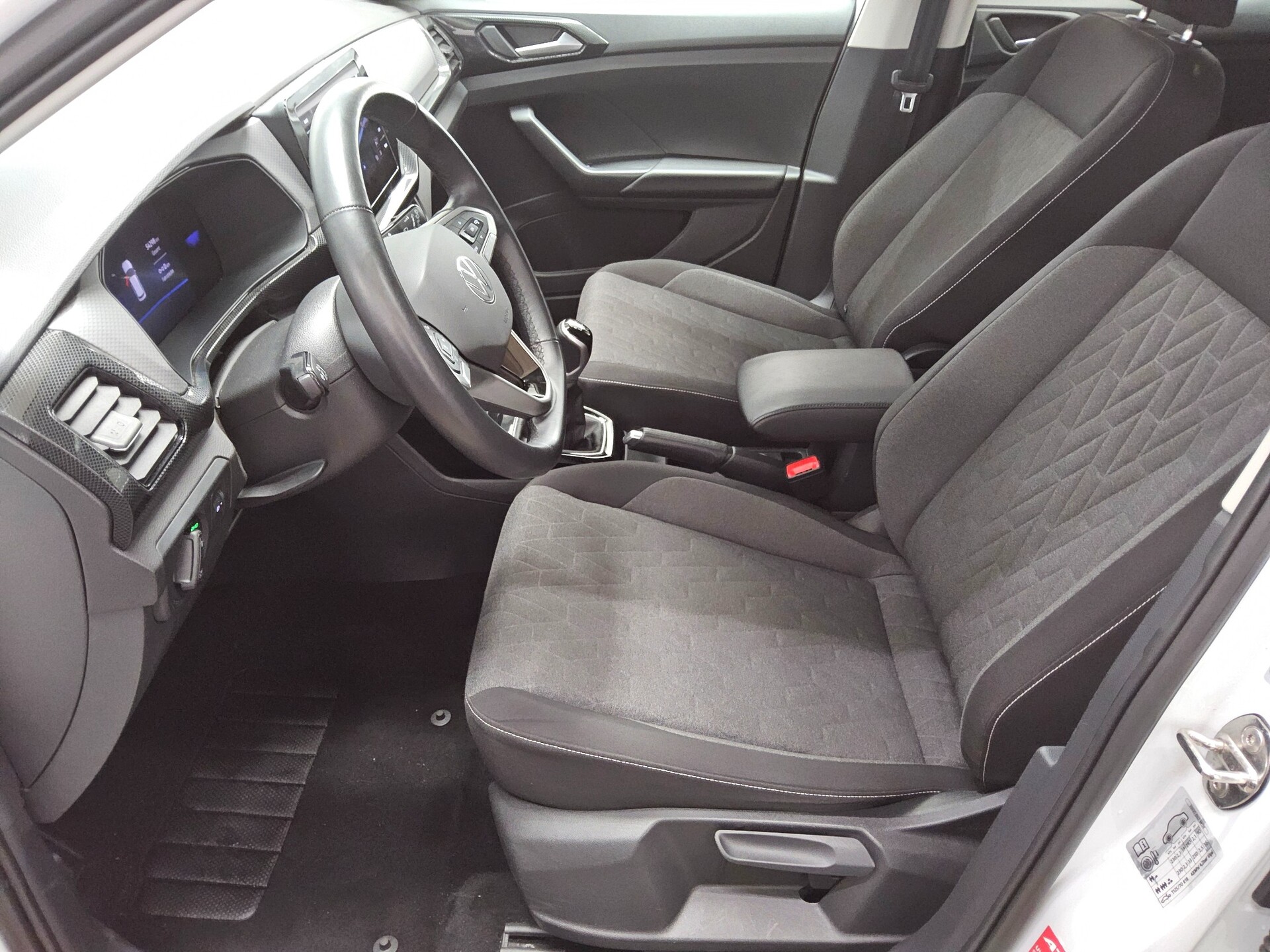 Volkswagen T-Cross 1.0 TSI Life Navi LED DC PDC SHZ 9