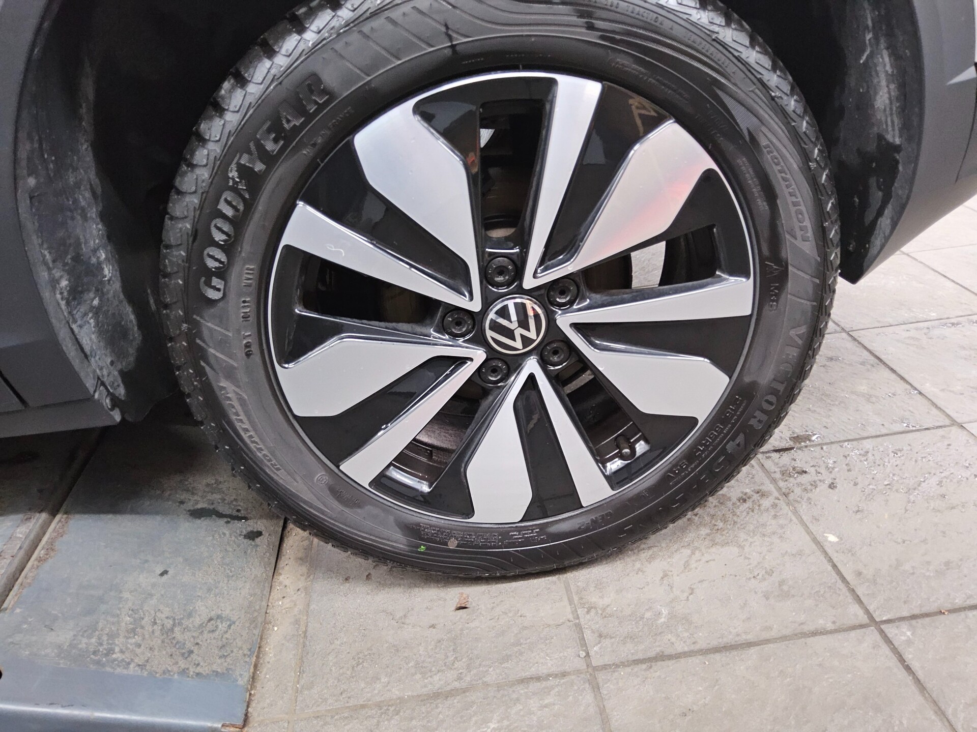 Volkswagen T-Roc 1.0 TSI Navi LED DC ACC PDC Shz 11