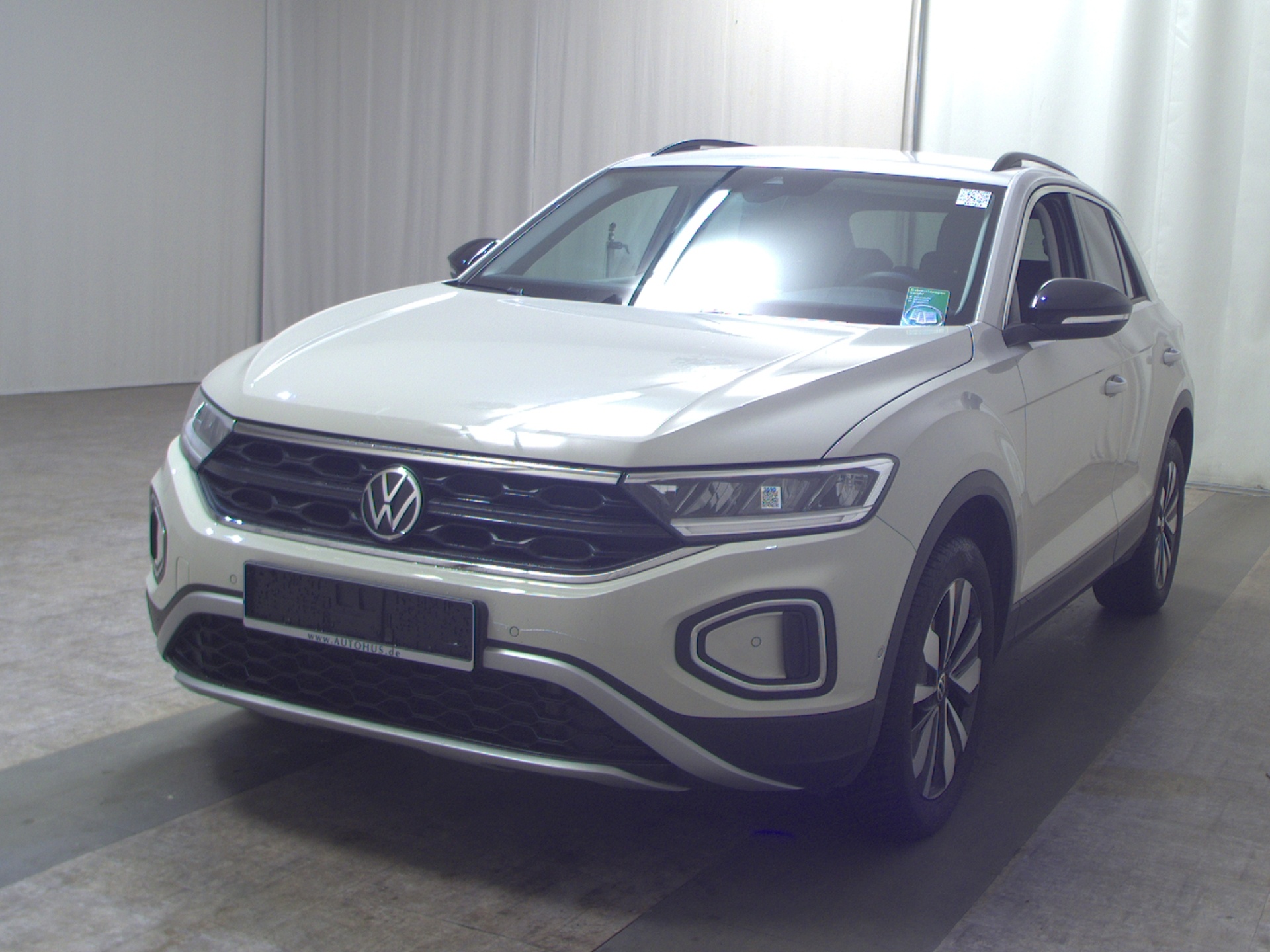 Volkswagen T-Roc 1.0 TSI Goal Navi LED DC PDC SHZ ACC 2