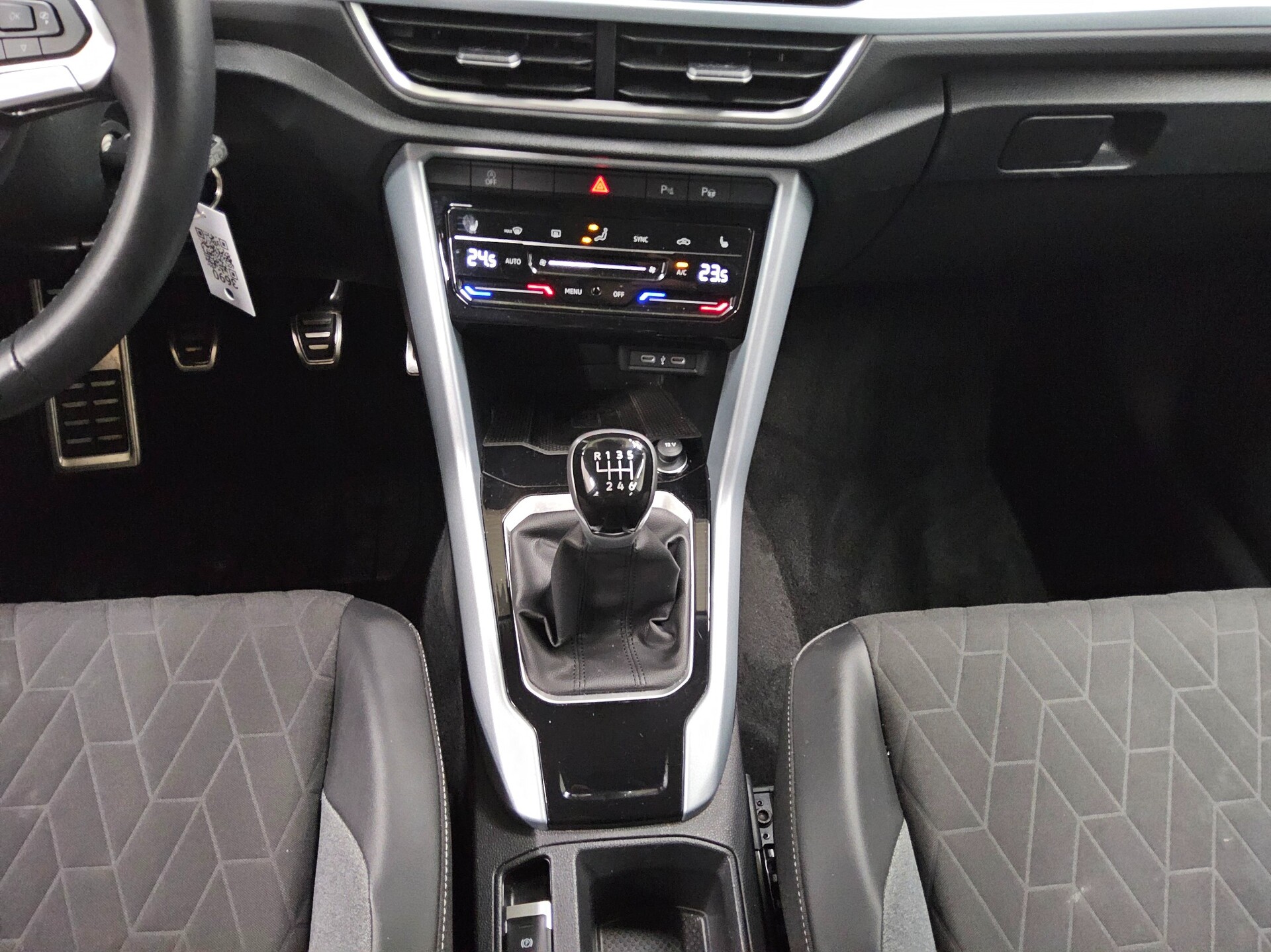 Volkswagen T-Roc 1.0 TSI Goal Navi LED DC PDC SHZ ACC 6