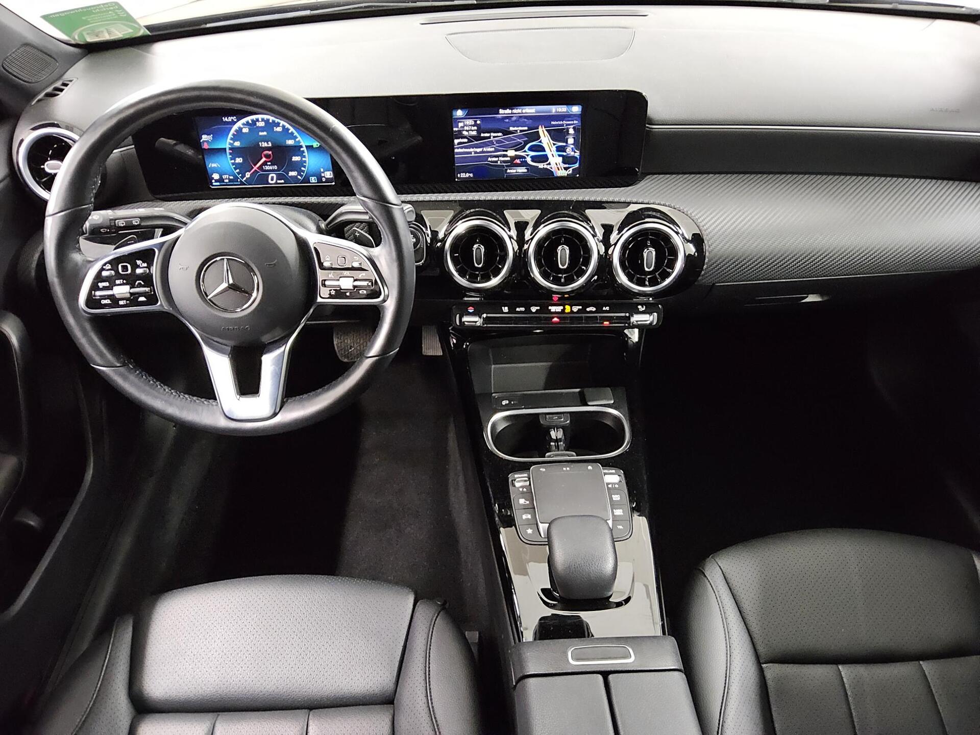 Mercedes-Benz A 200 d Leder Navi LED RfK PDC Shz Distronic+ 5