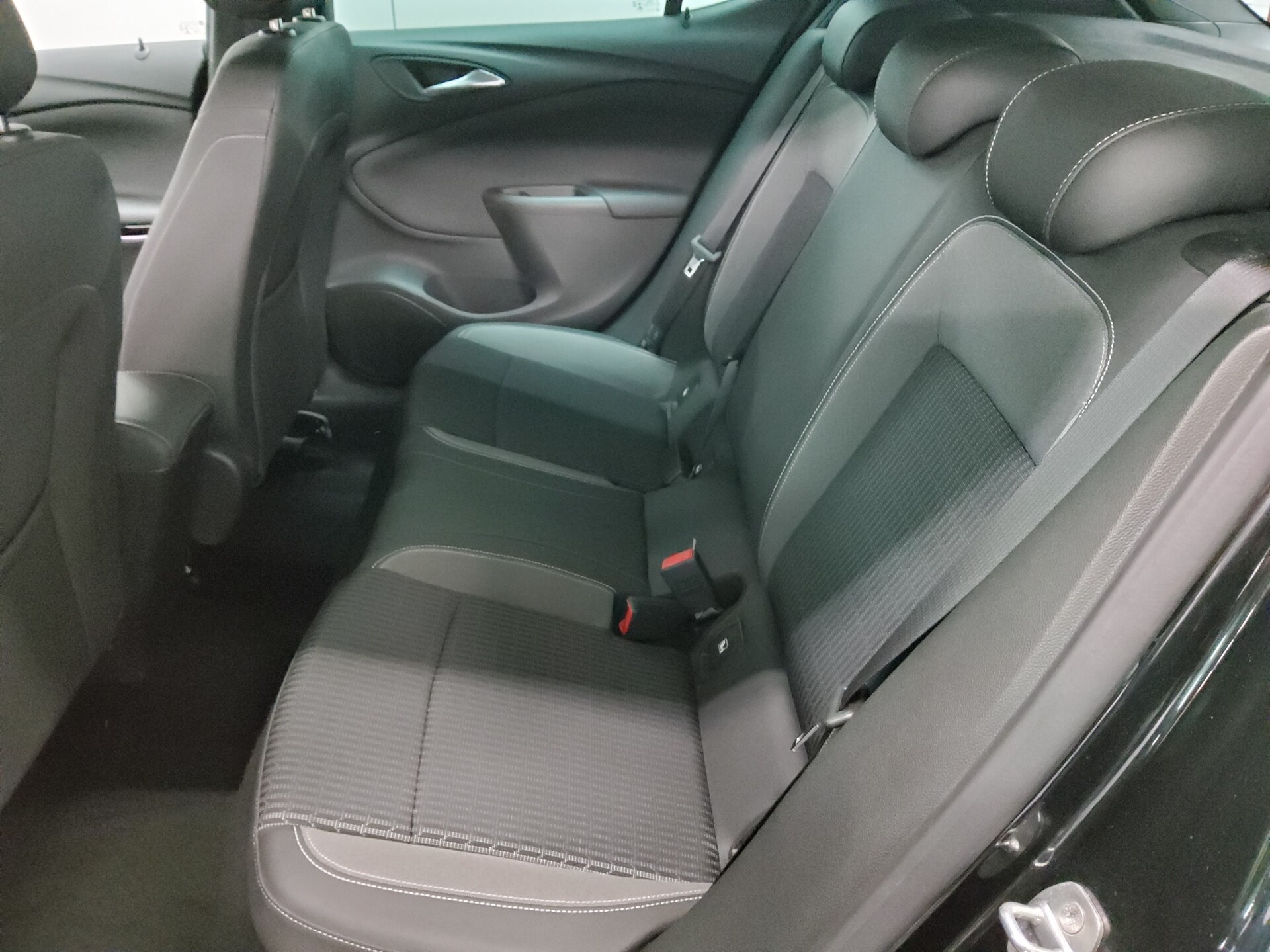 Opel Astra 1.5 D Elegance T-Leder Navi LED RfK Shz 13