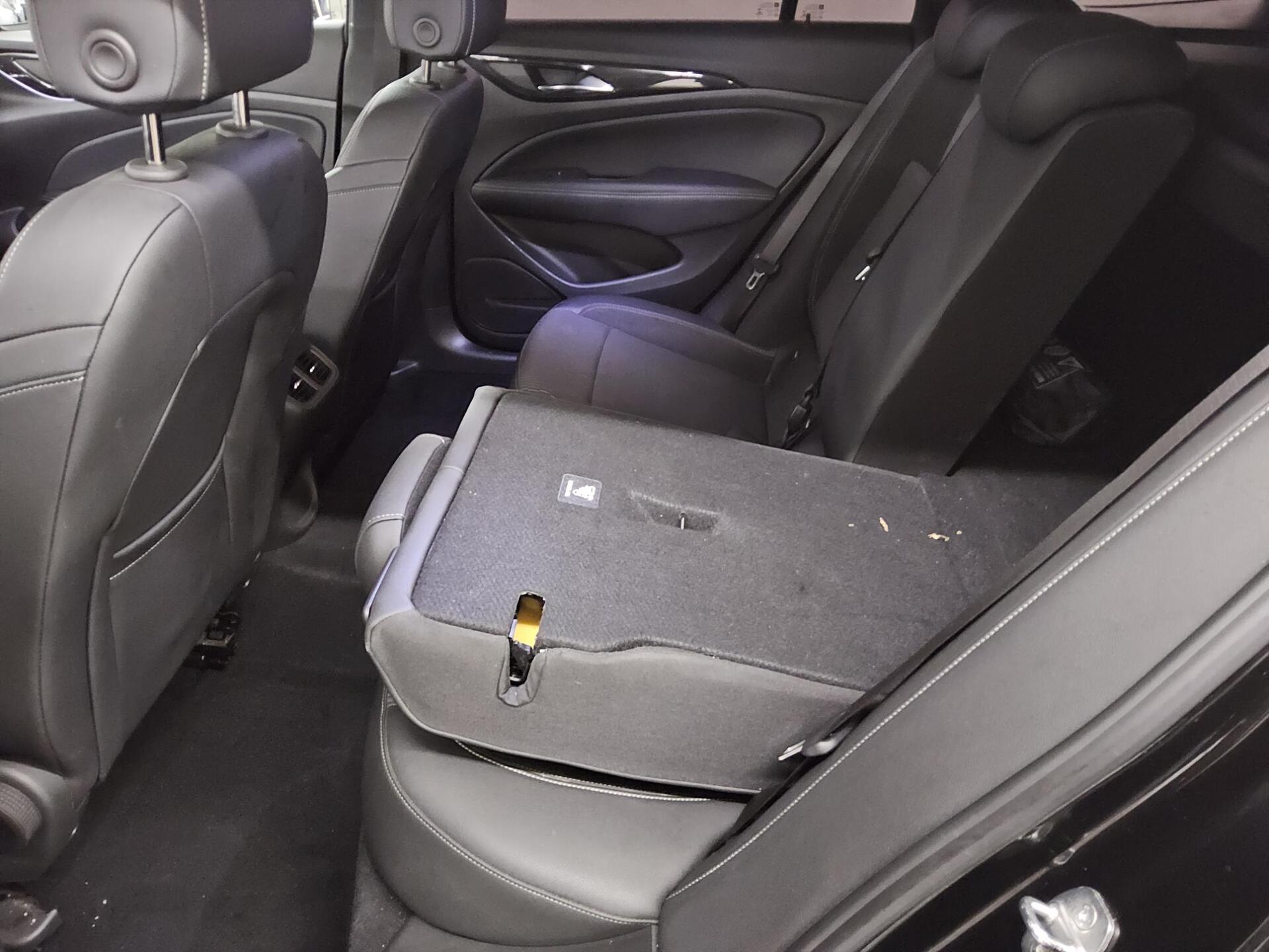 Opel Insignia ST 2.0 D Elegance T-Leder Navi LED AHK 12