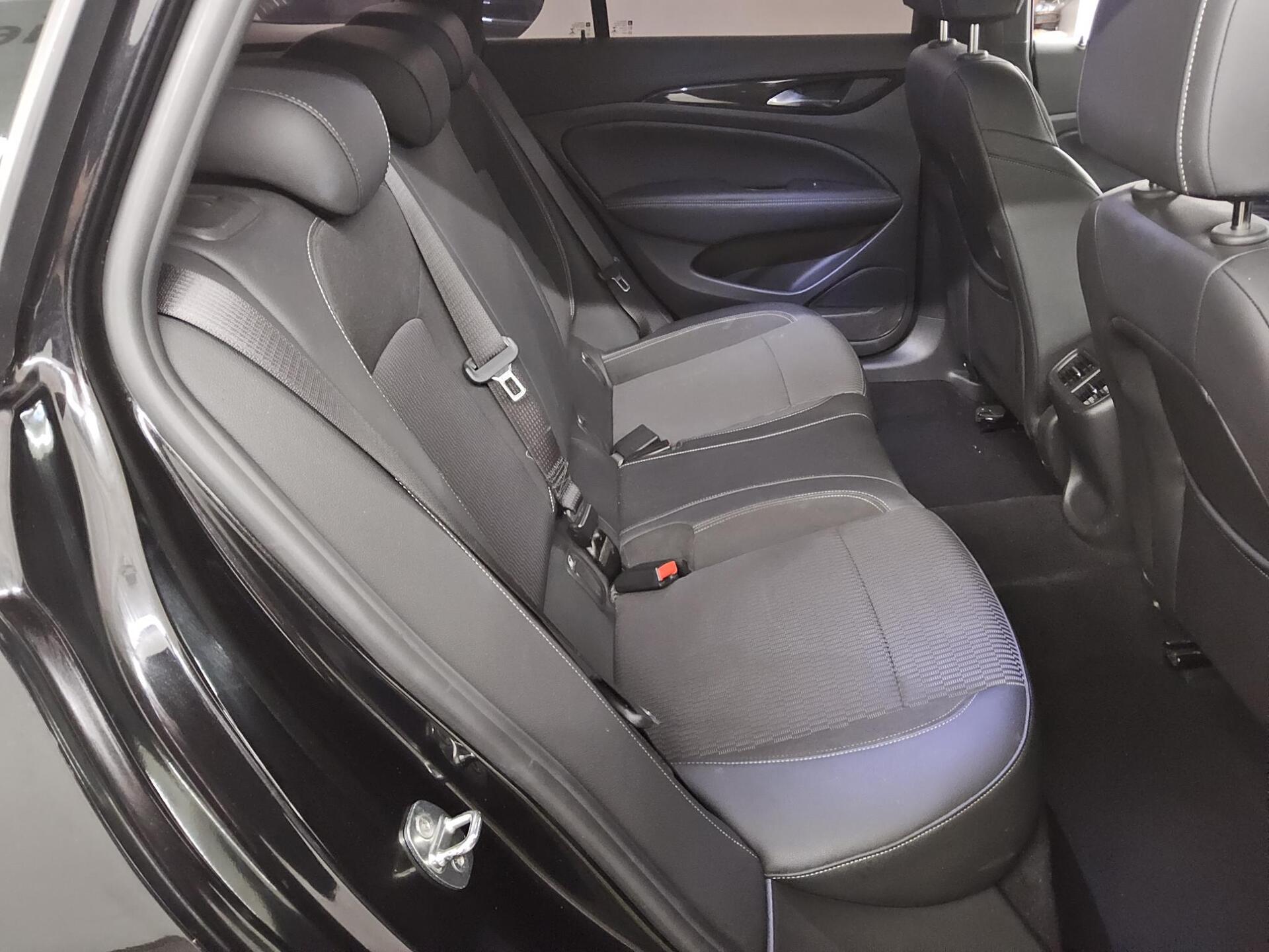 Opel Insignia ST 2.0 D Elegance T-Leder Navi LED AHK 13