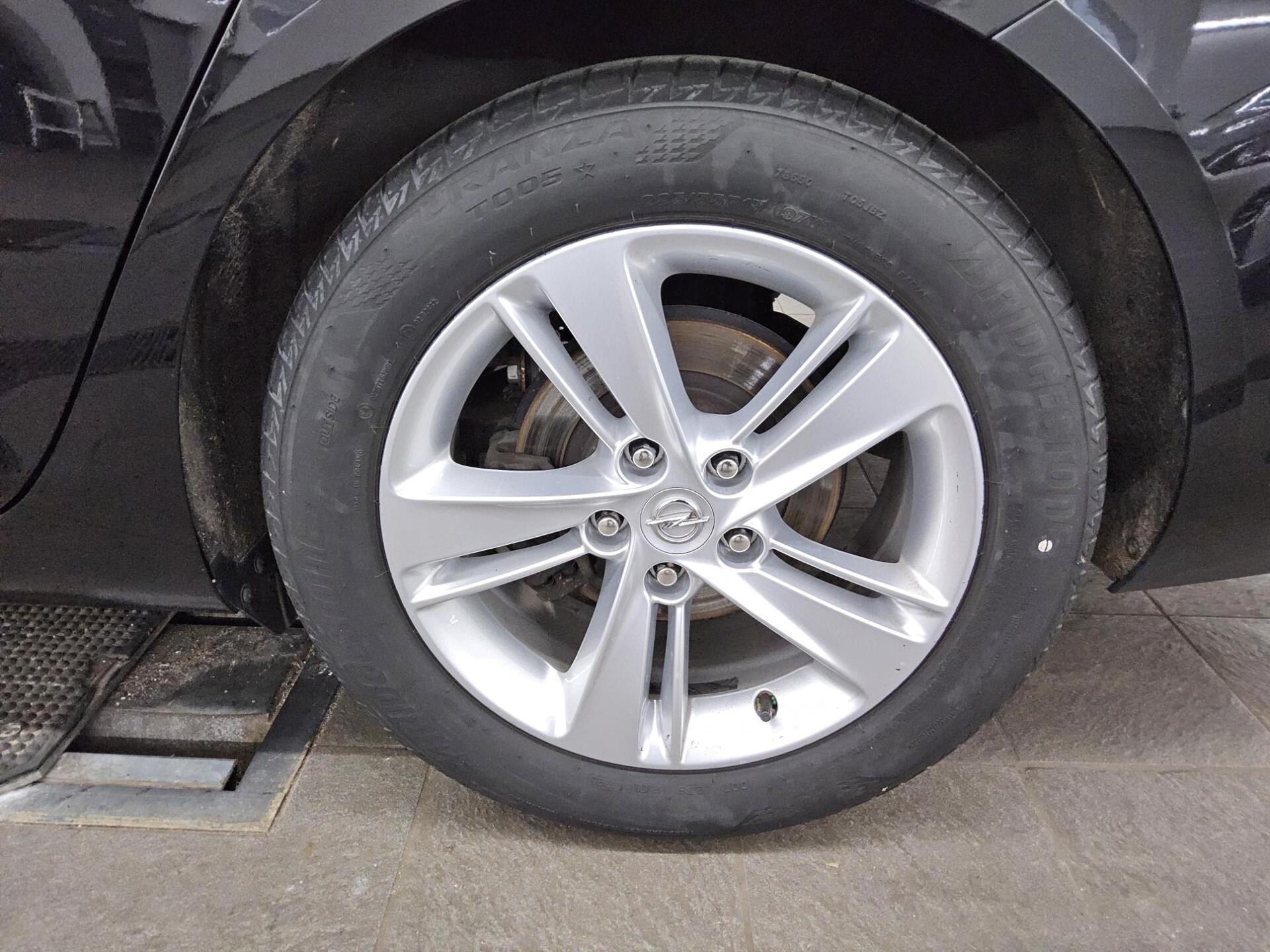 Opel Insignia ST 2.0 D Elegance T-Leder Navi LED AHK 10