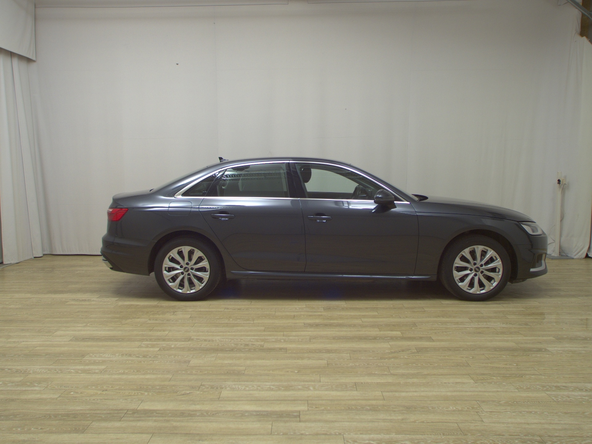 Audi A4 35 TDI advanced Navi LED B&O RfK PDC Tempomat