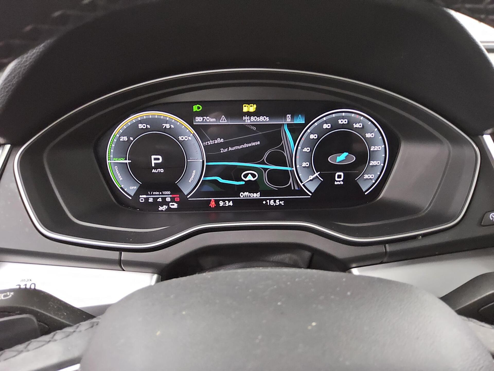 Audi Q5 50 TFSI e Qu. Navi LED vc HuD ACC Shz PDC 8