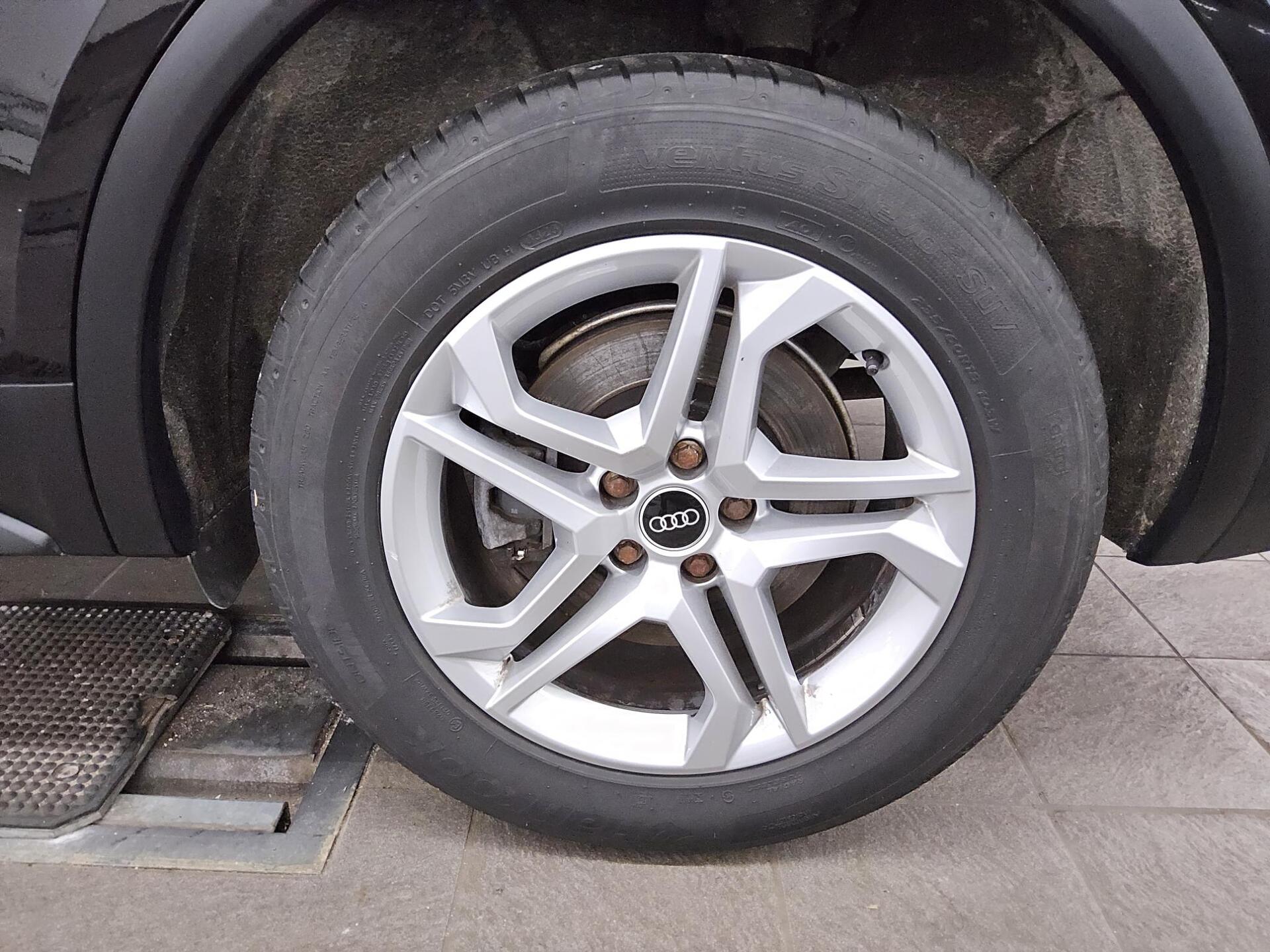 Audi Q5 50 TFSI e Qu. Navi LED vc HuD ACC Shz PDC 11