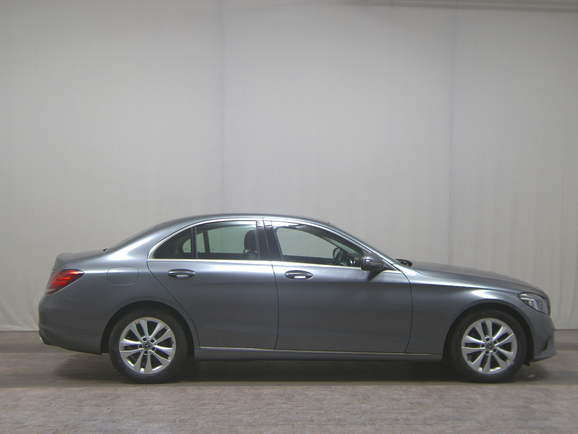 Mercedes-Benz C 220 d Avantgarde Navi Multibeam RFK StHzg Shz