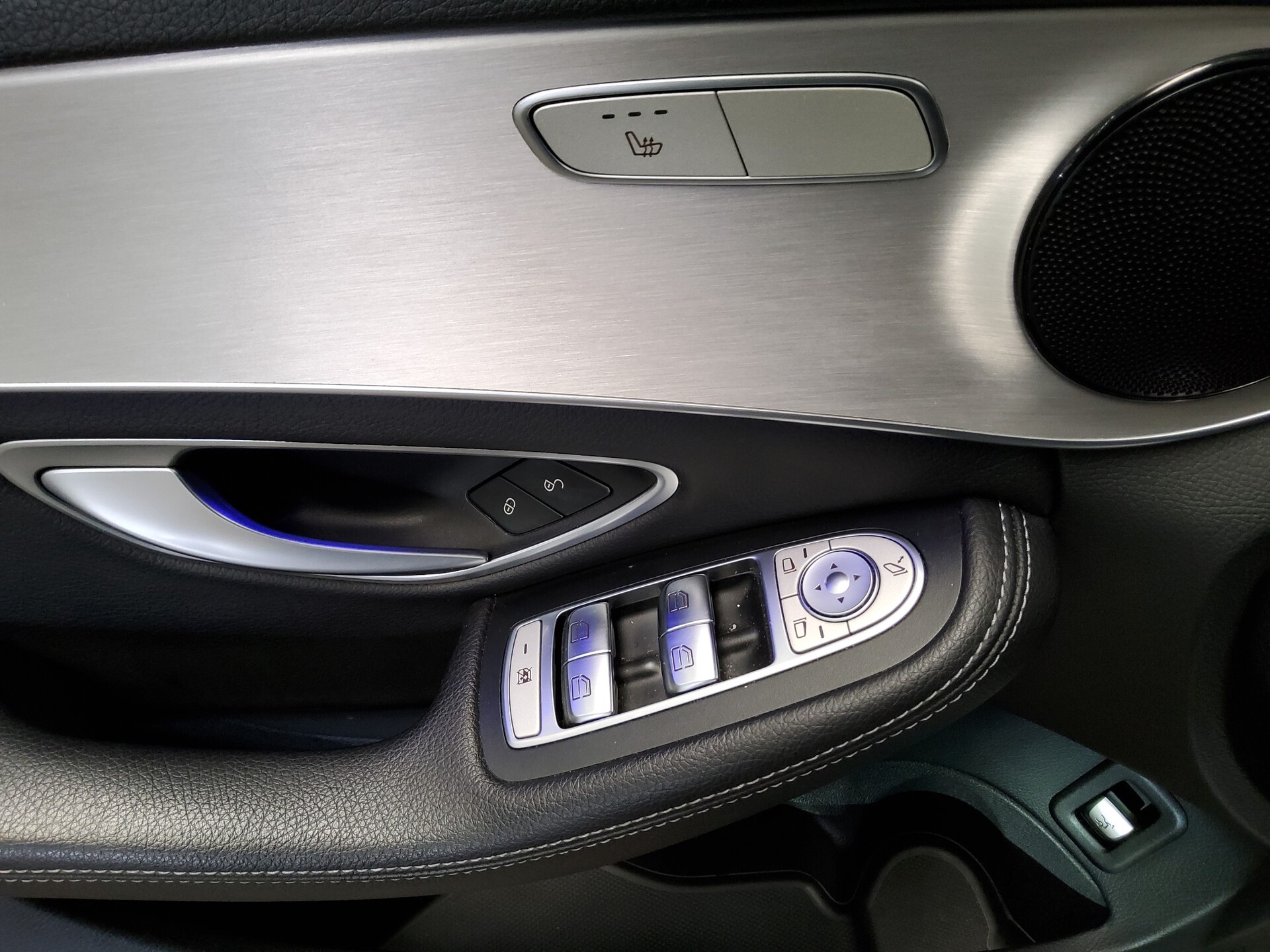 Mercedes-Benz C 220 d Avantgarde Navi Multibeam RFK StHzg Shz 9