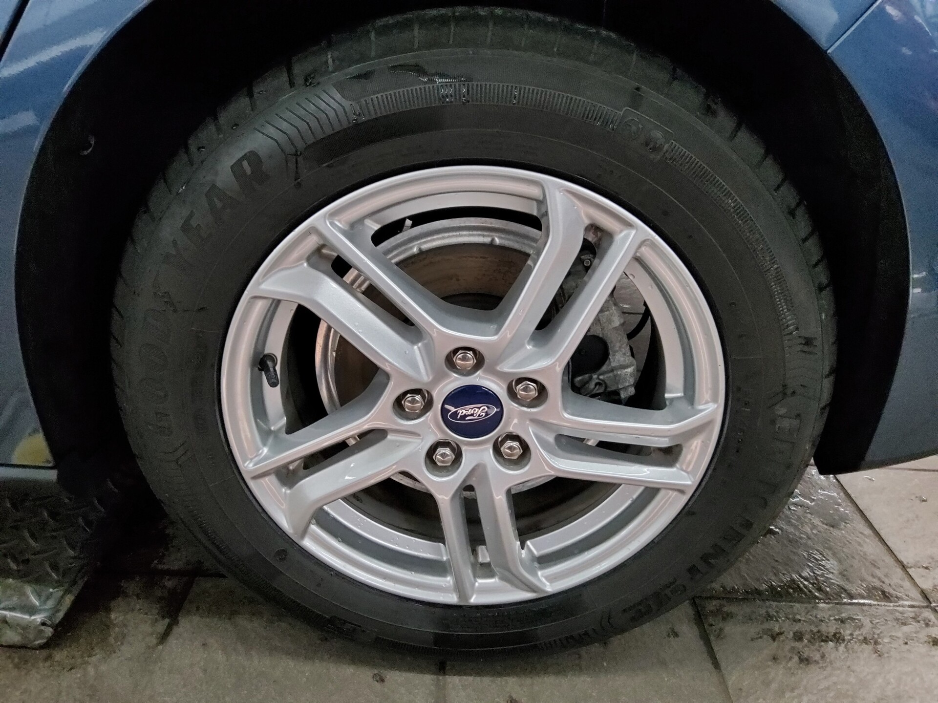 Ford Focus 1.5 EB Cool&Connect Navi LED RFK PDC 10