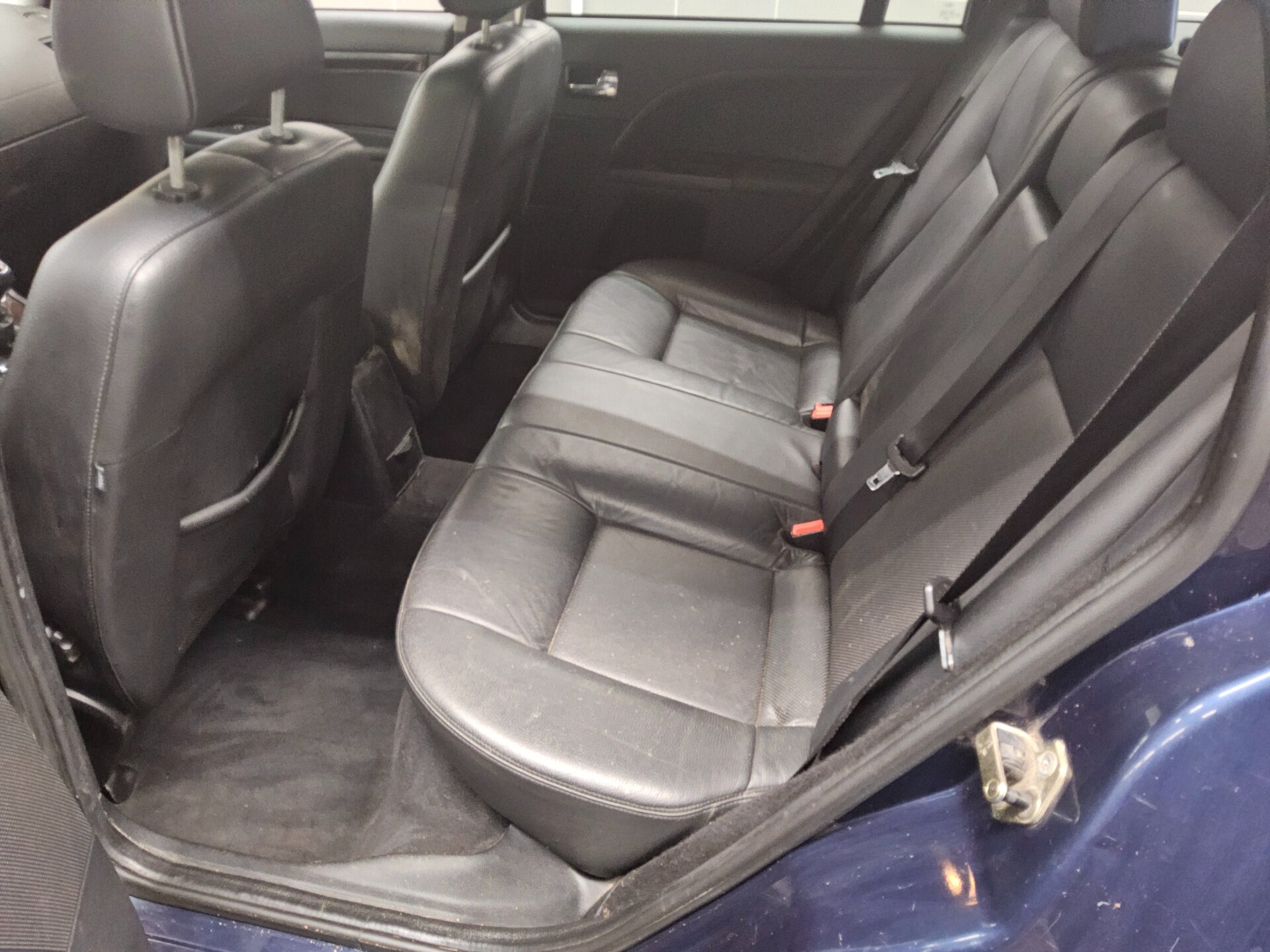 Ford Mondeo Turnier 2.0 TDCi Ghia Leder Navi AHK GSD 12