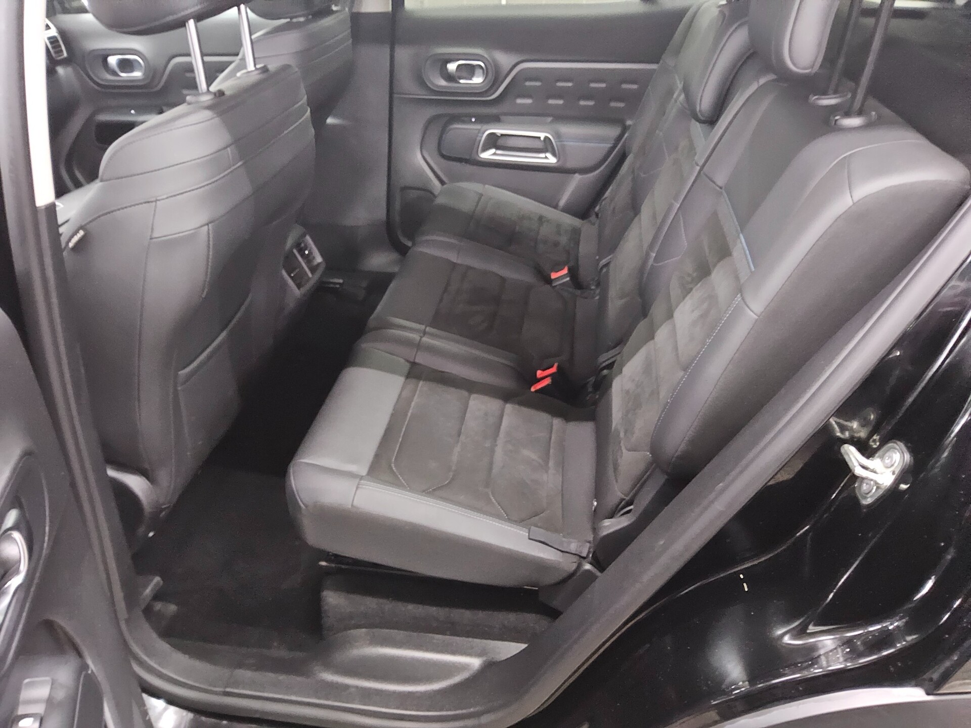 Citroën C5 Aircross 1.2 PureTech Shine Navi LED Kamera 13