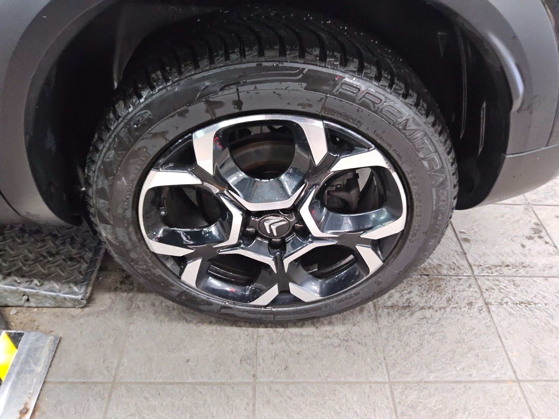 Citroën C5 Aircross 1.2 PureTech Shine Navi LED Kamera 11