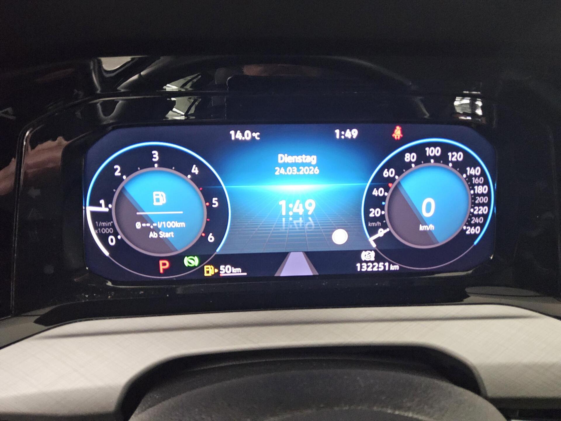 Volkswagen Golf-8 Var. 2.0 TDI Life Navi LED DC ACC PDC Shz 8