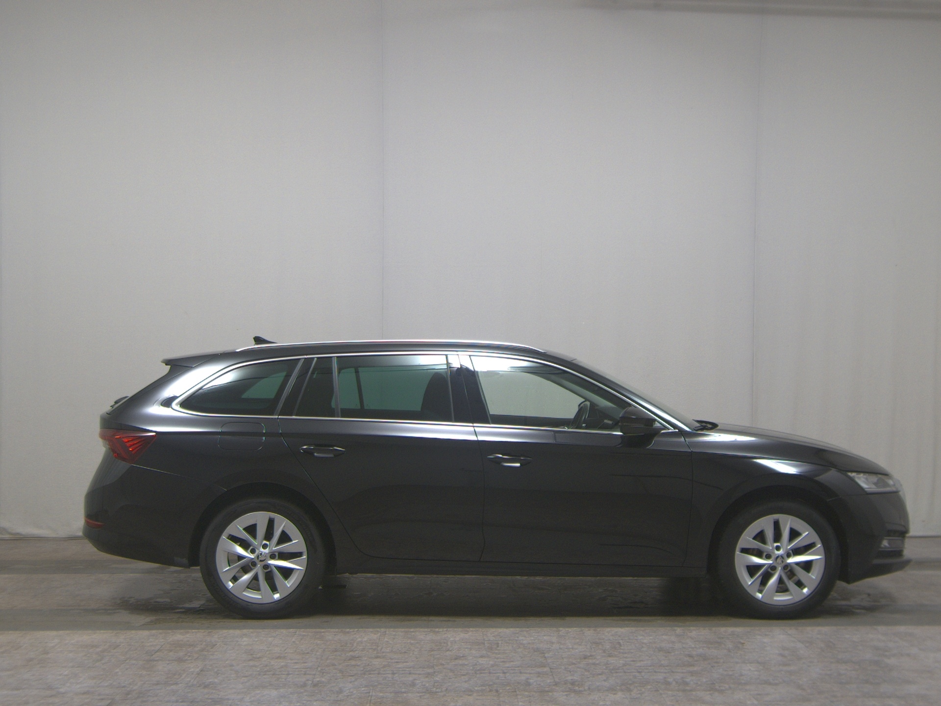 Skoda Octavia Kombi 2.0 TDI Style Navi LED vc ACC HuD