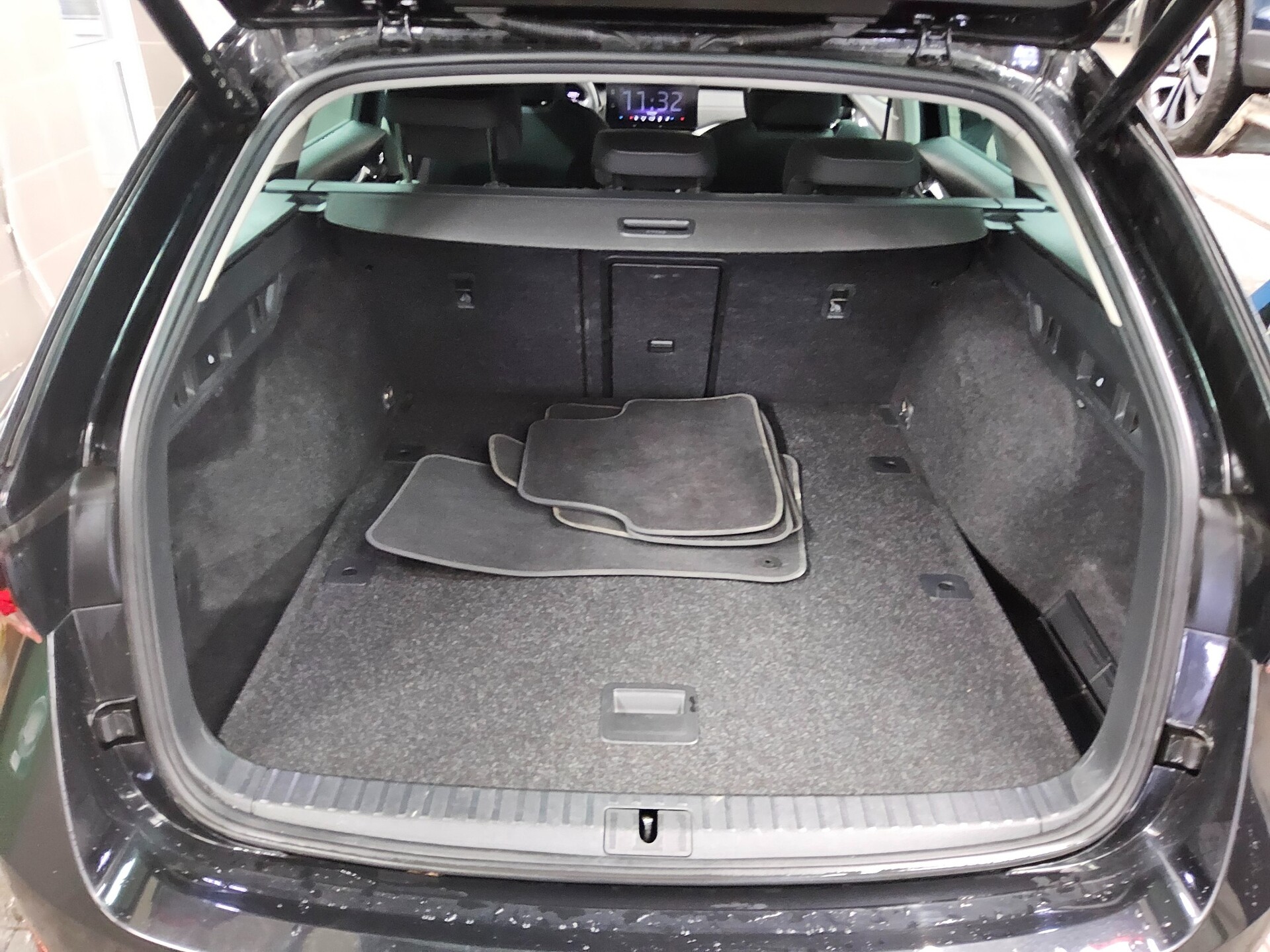 Skoda Octavia Kombi 2.0 TDI Style Navi LED vc ACC HuD 12