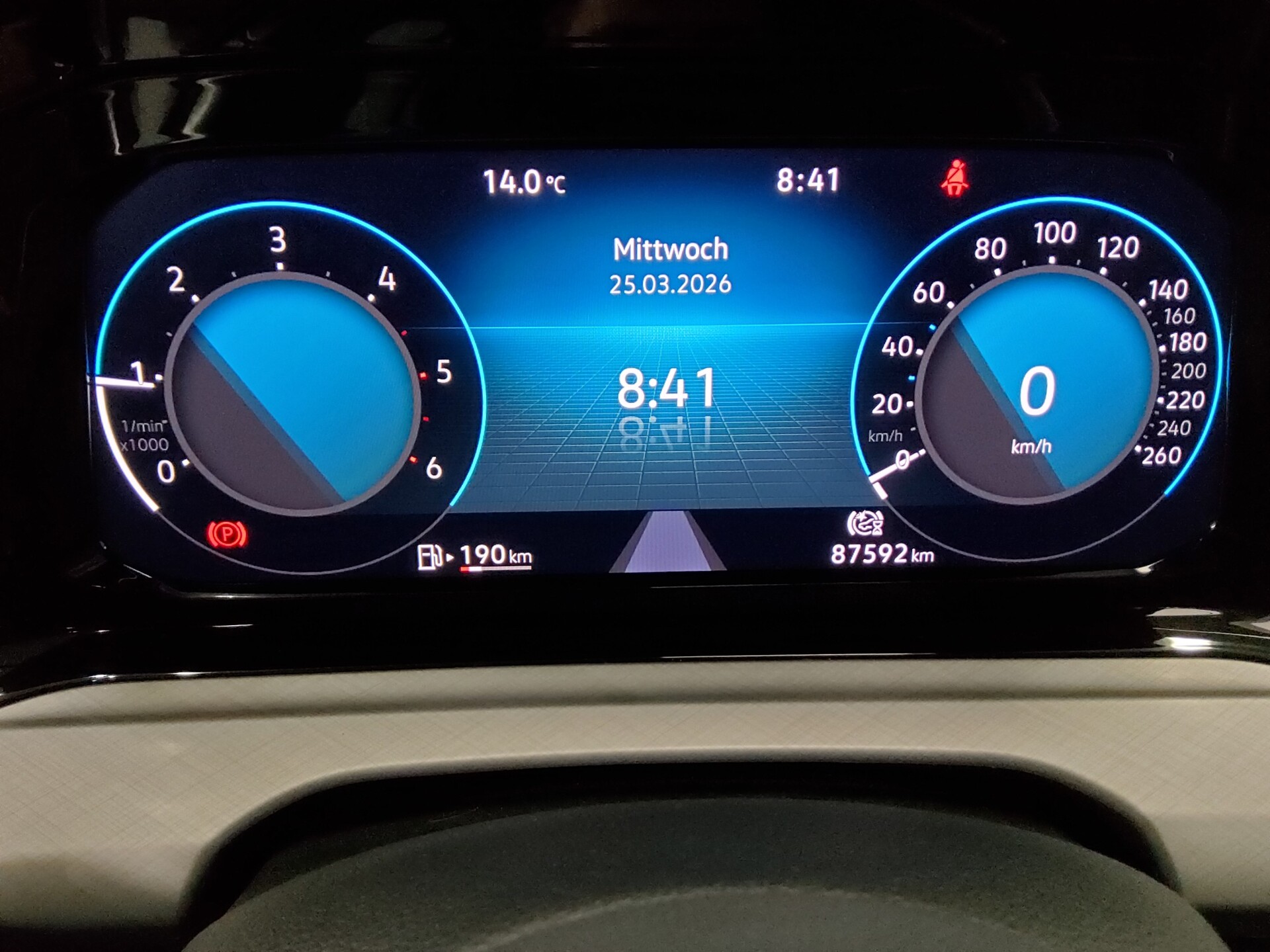 Volkswagen Golf-8 Var. 2.0 TDI Life Navi LED DC AHK Shz PDC 8