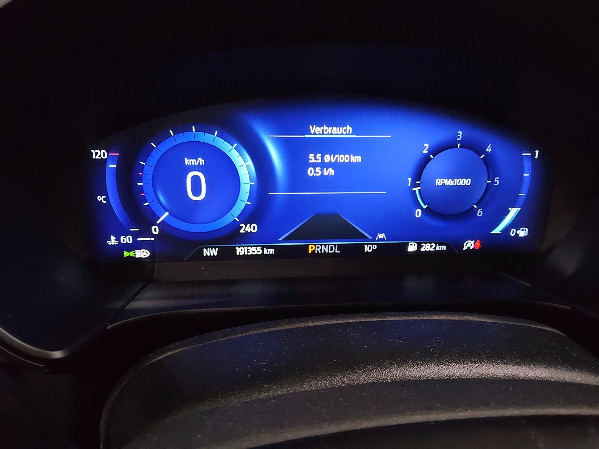 Ford Kuga 1.5 EB Titanium X Navi AHK LED DC 8