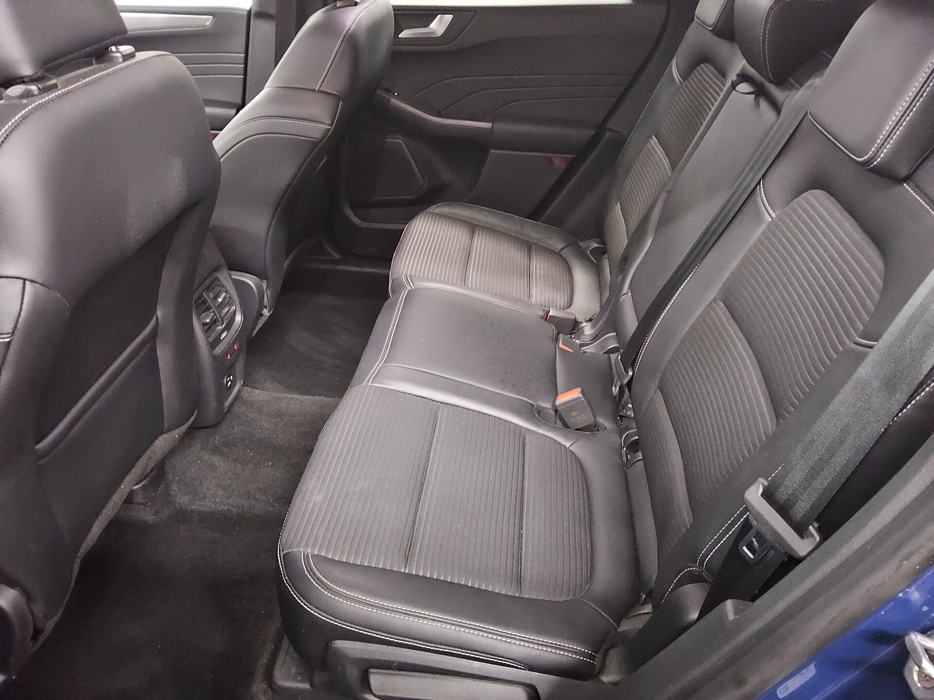 Ford Kuga 1.5 EB Titanium X Navi AHK LED DC 13