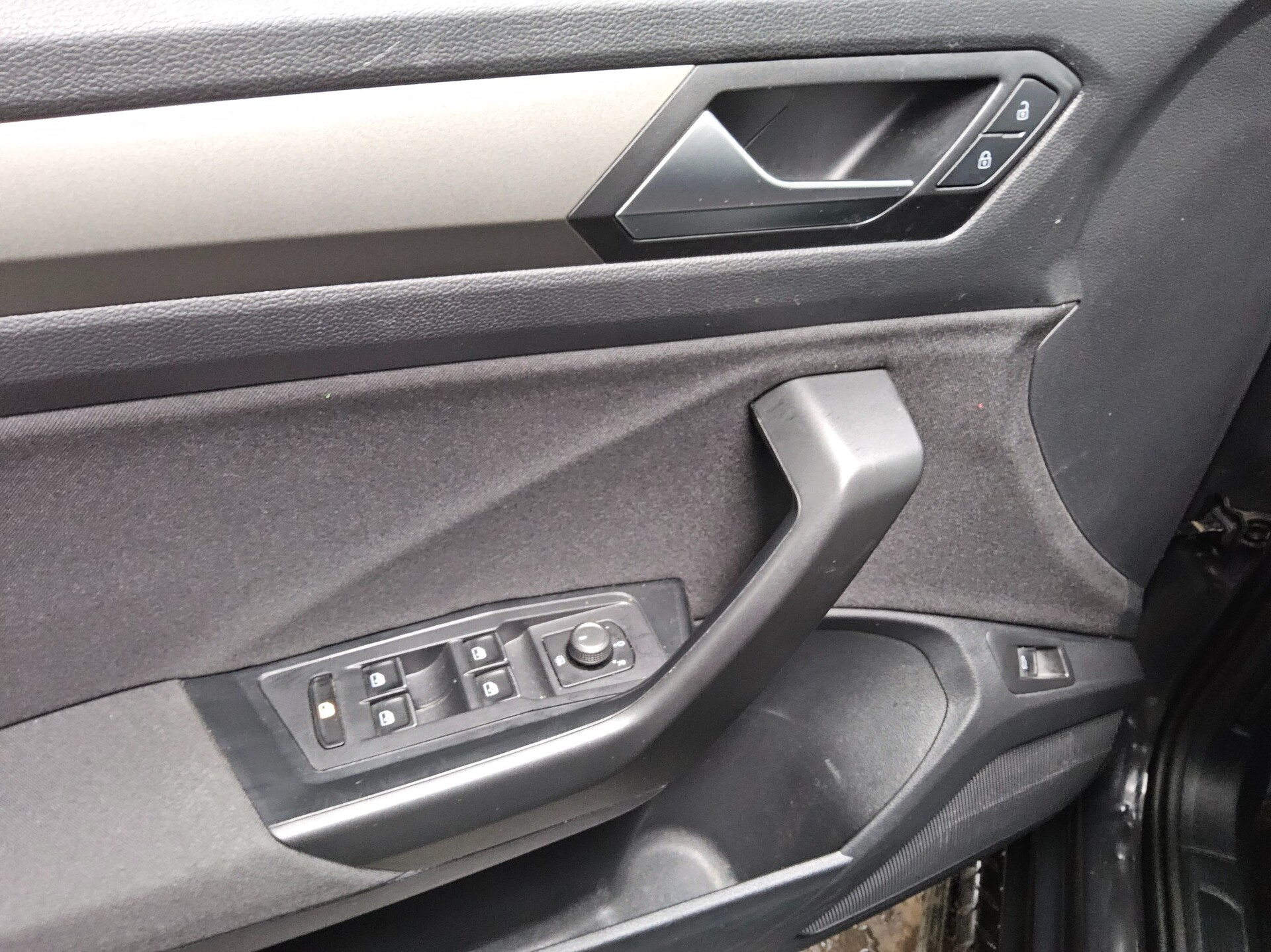 Volkswagen T-Roc 2.0 TDI Style Pano Beats RfK AHK ACC PDC 9