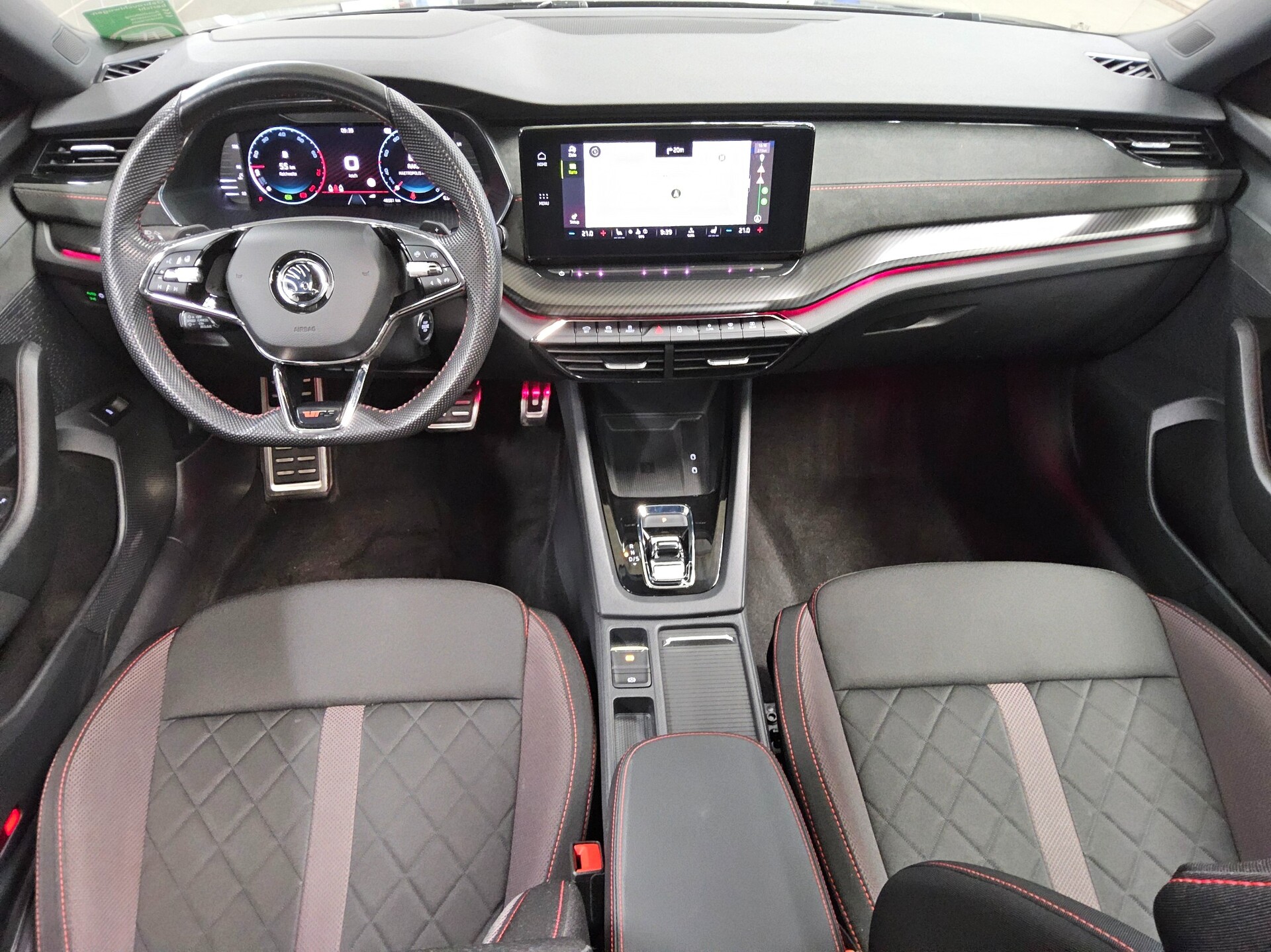 Skoda Octavia Kombi 2.0 TSI RS Navi LED vc Pano HuD 5