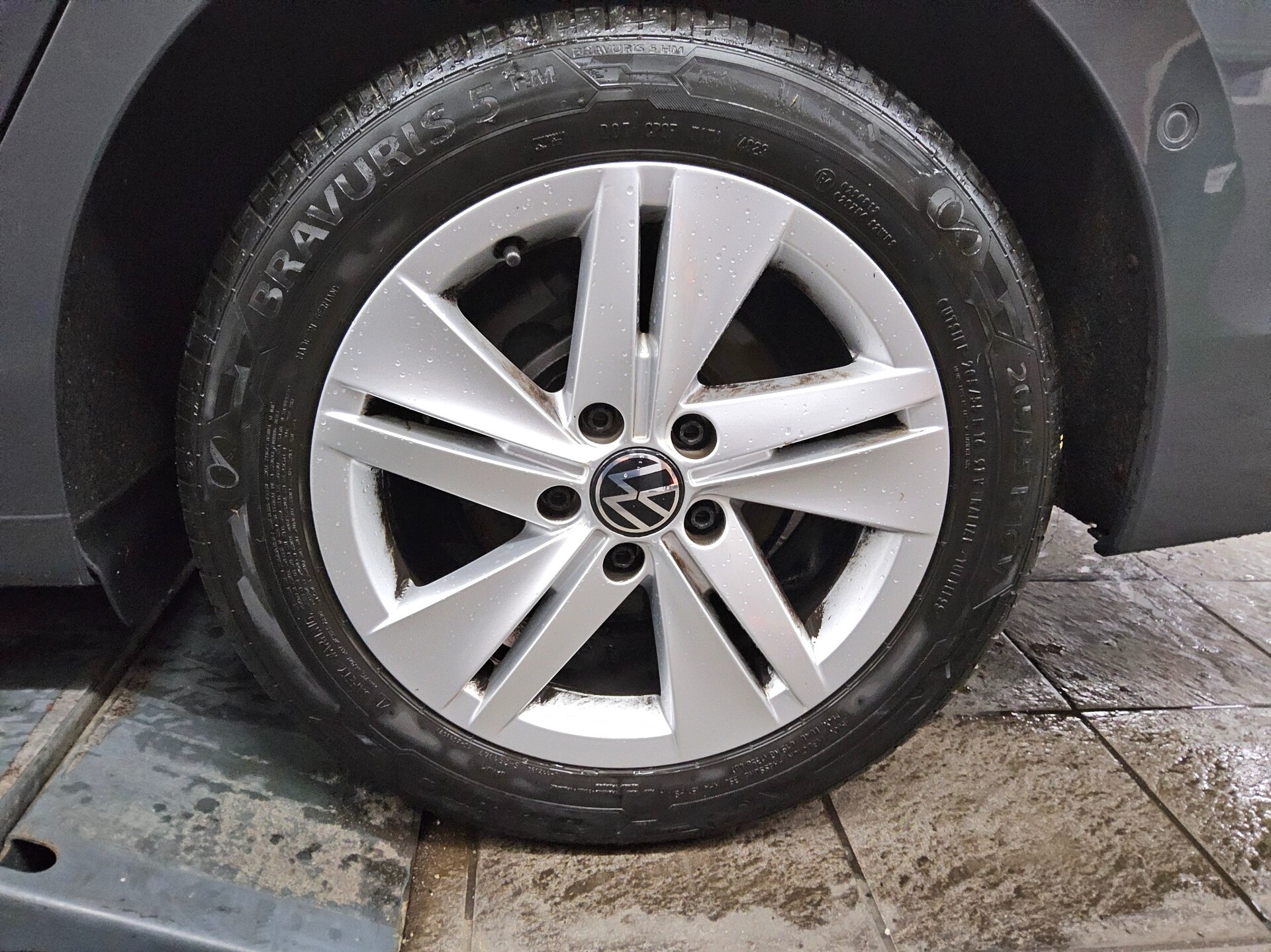 Volkswagen Golf-8 Var. 2.0 TDI Life Navi LED DC AHK RfK Shz 11