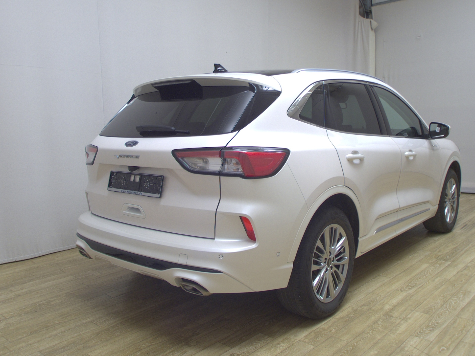 Ford Kuga 2.5 Duratec Vignale Navi LED Pano Leder DC 4