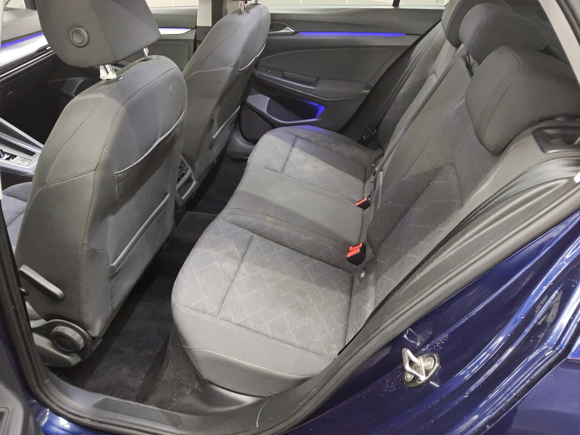 Volkswagen Golf-8 1.0 eTSI Life Navi LED AID Shz PDC 13