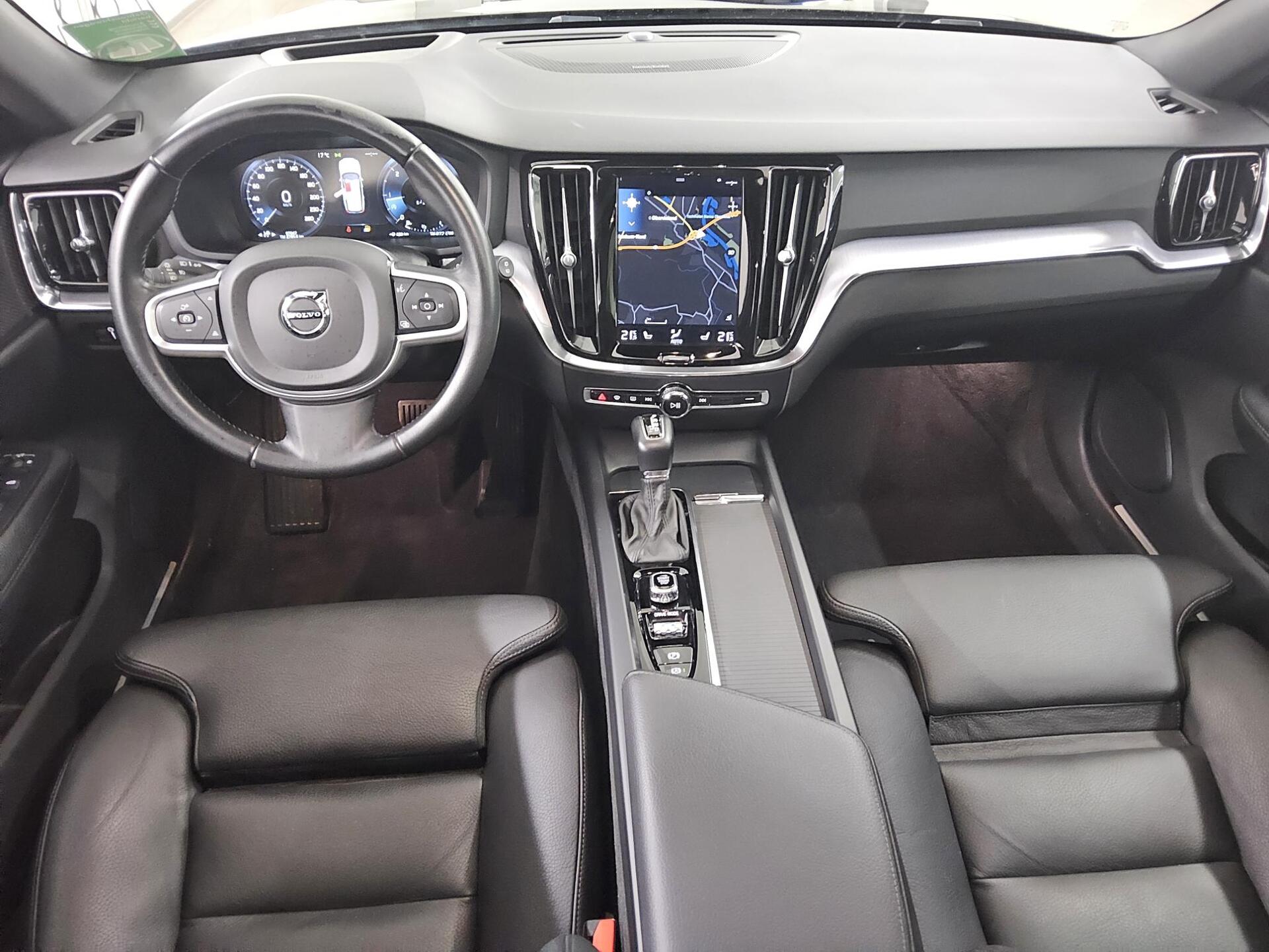 Volvo V60 D4 AWD Momentum Pro Leder Navi LED Pano HuD 5