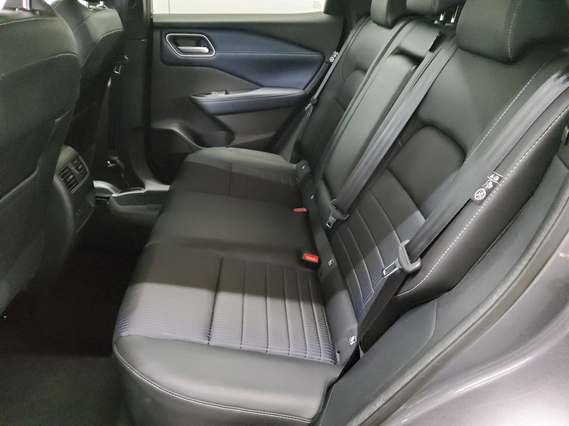 Nissan Qashqai 1.3 DIG-T Tekna T-Leder Navi LED RfK AHK 13