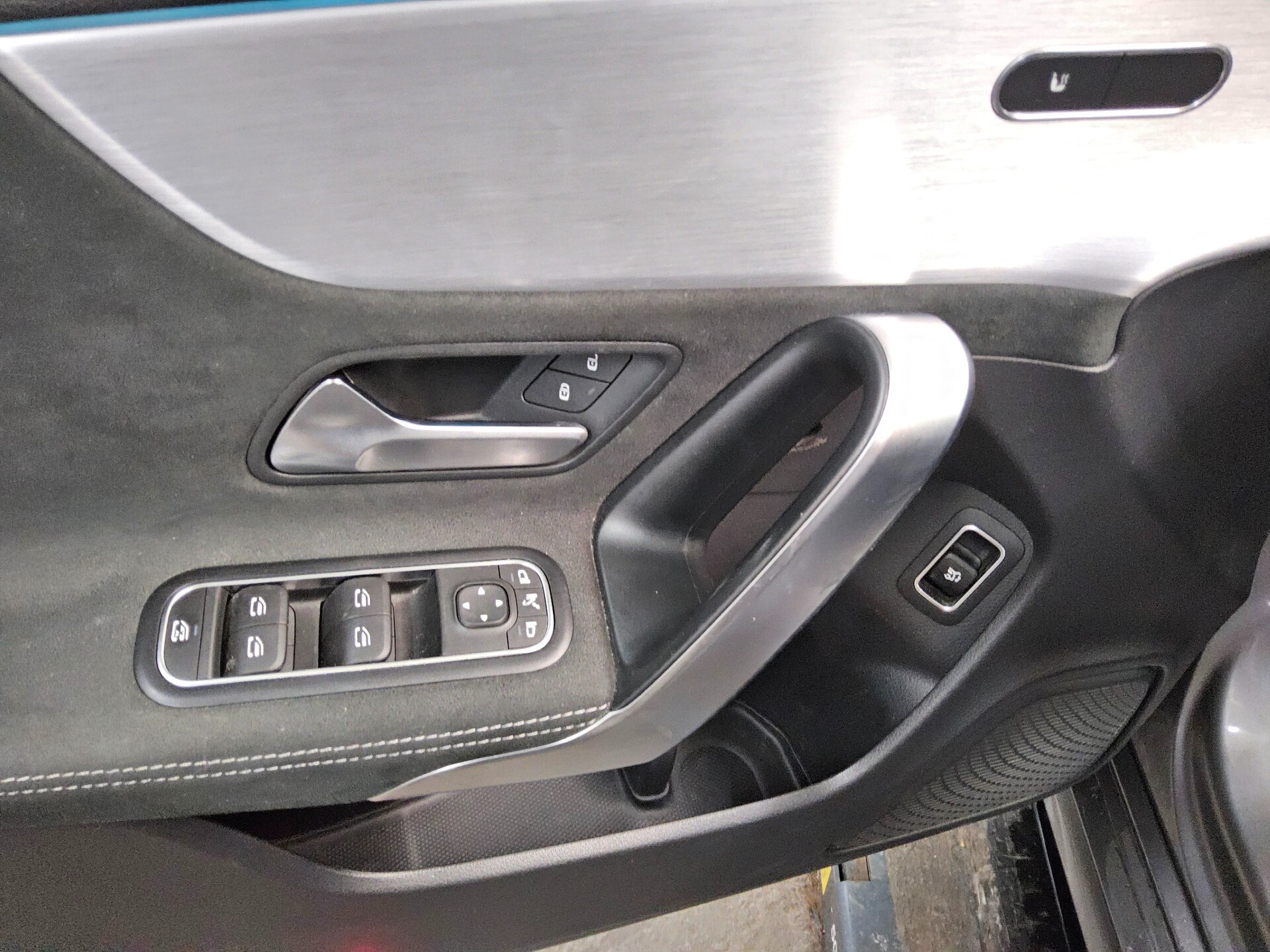 Mercedes-Benz CLA 200 SB d AMG-Line Night Navi LED RfK MBUX-AR 10