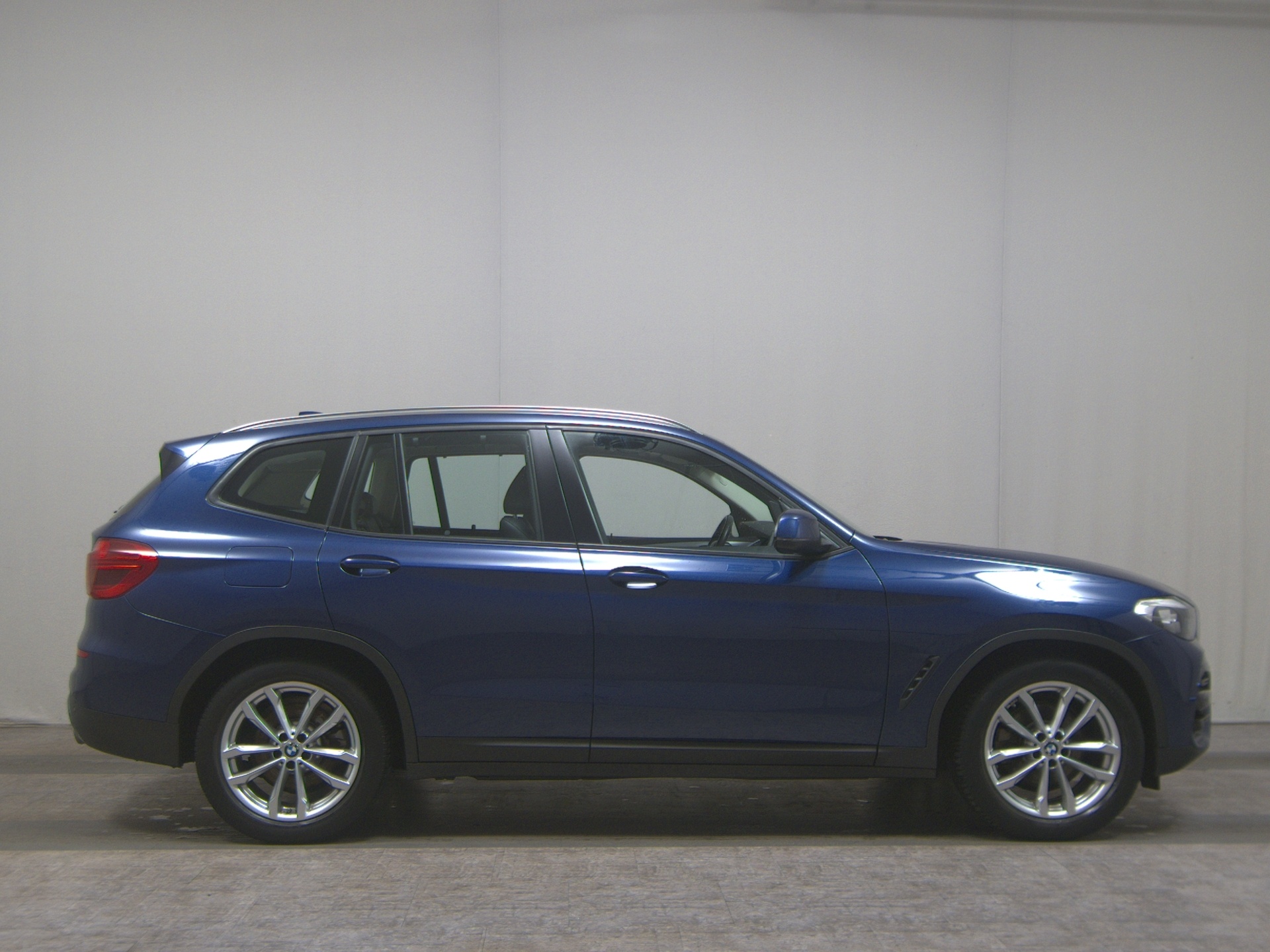 BMW X3 xDrive20i Advantage T-Leder Navi LED HiFi Shz