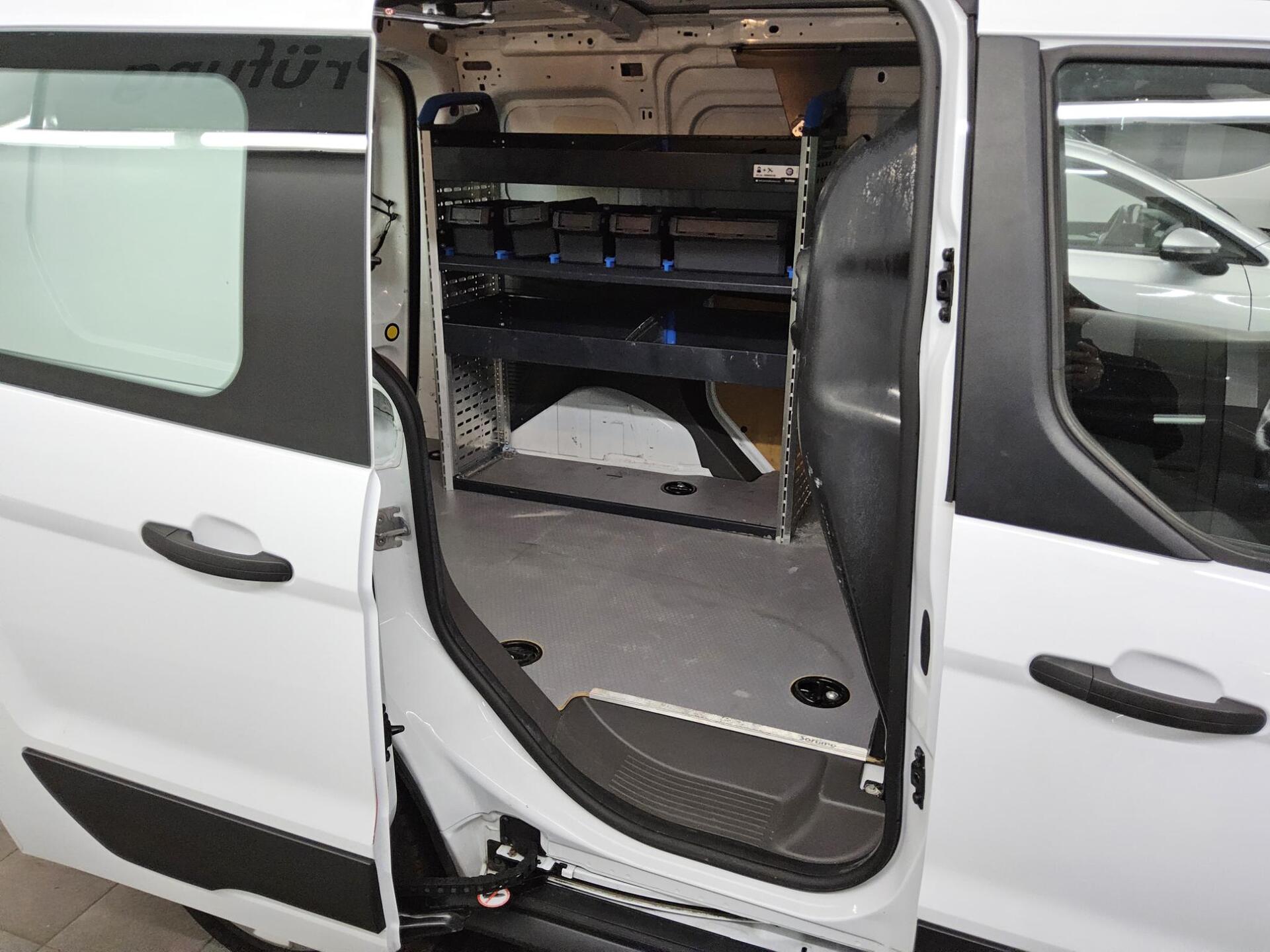 Ford Transit Connect 1.5 EB Trend 3-Sitze Regal RFK 12