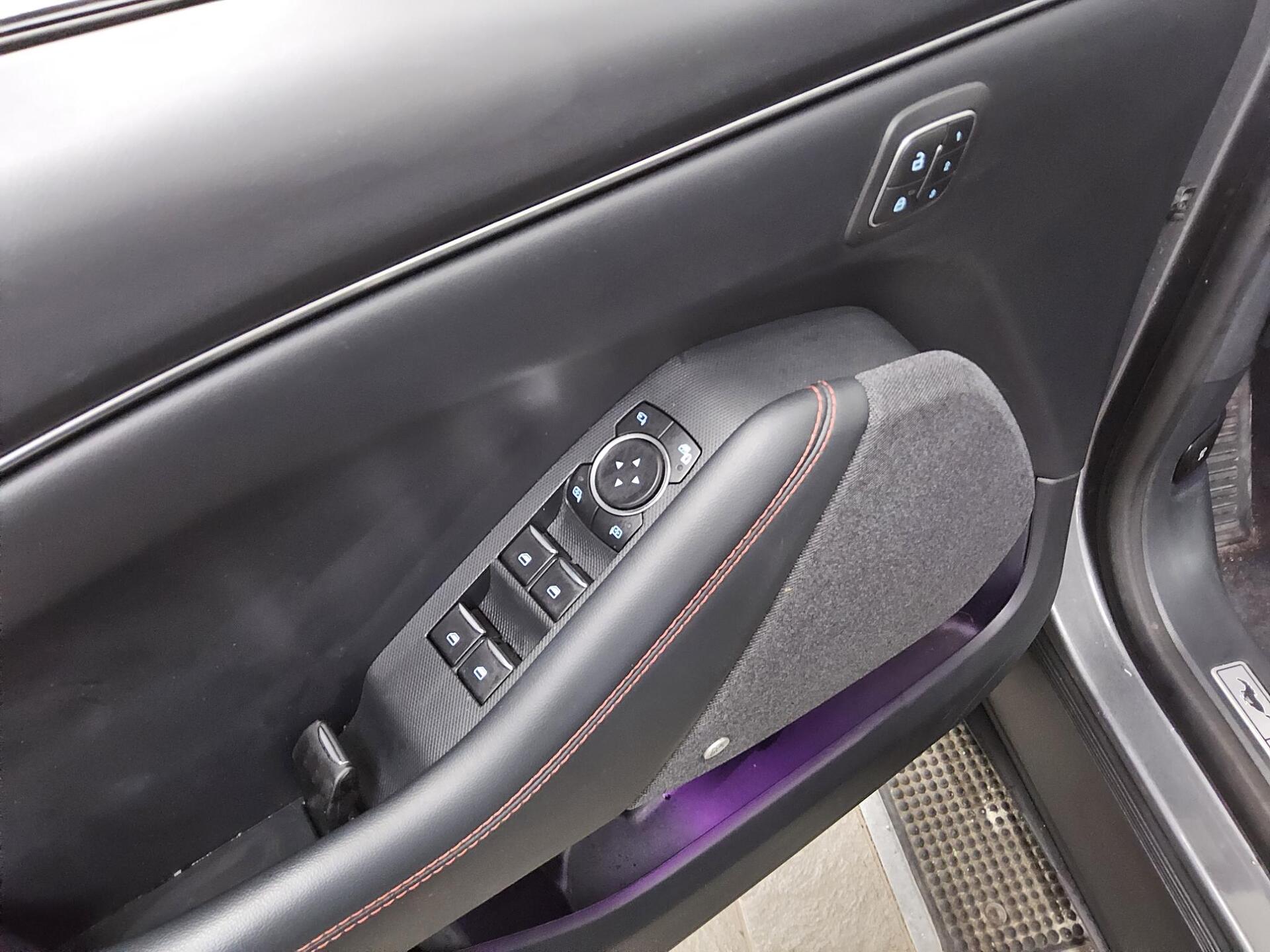 Ford Mustang Mach-E AWD Leder Navi LED Pano B&O 360° 10