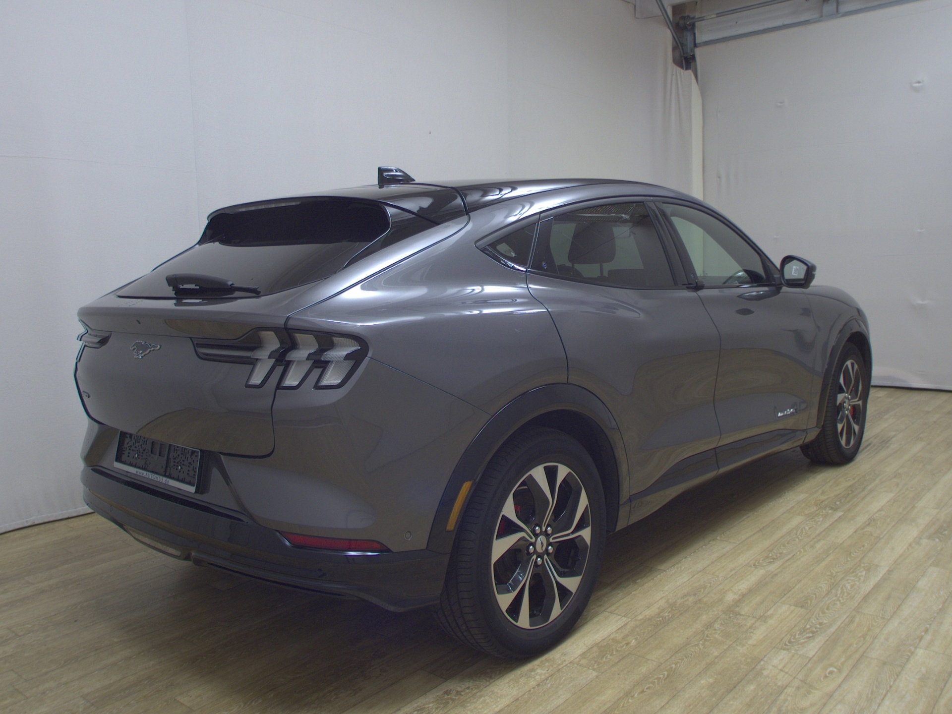 Ford Mustang Mach-E AWD Leder Navi LED Pano B&O 360° 4