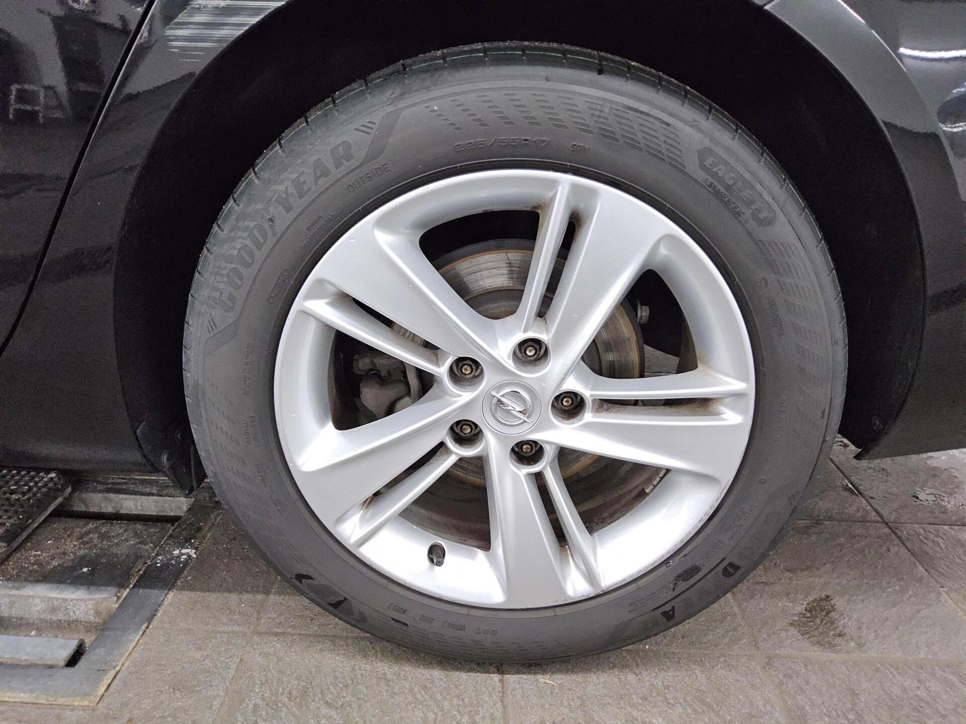 Opel Insignia ST 2.0 D Business Ed. Navi LED AHK RfK 10