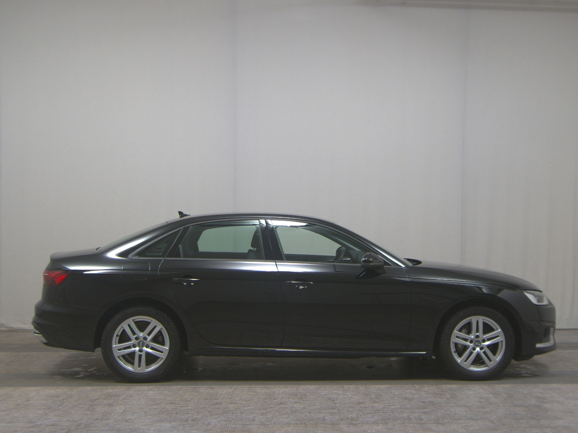 Audi A4 40 TDI advanced Navi LED Sound PDC Tempomat