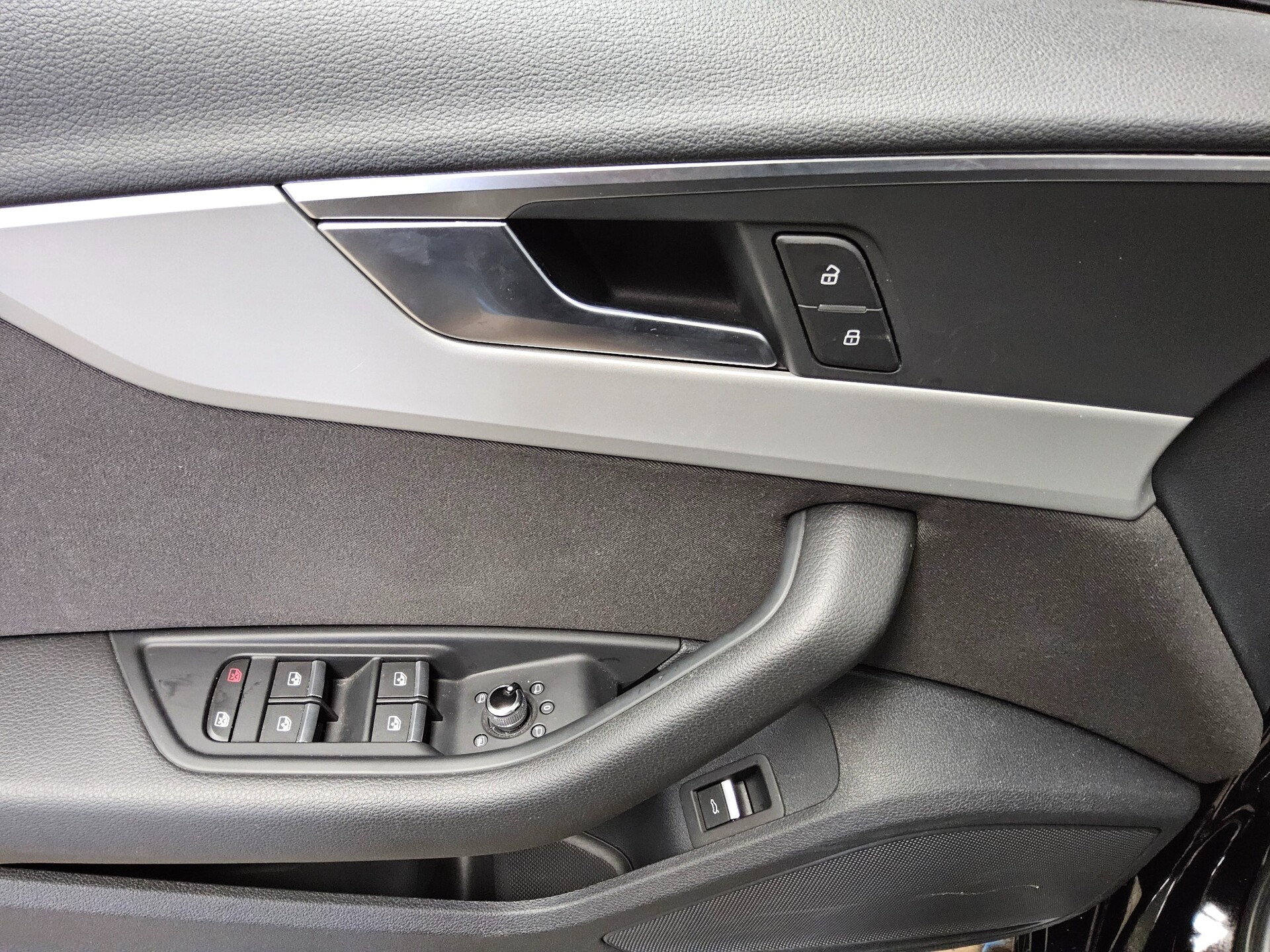 Audi A4 40 TDI advanced Navi LED Sound PDC Tempomat 9